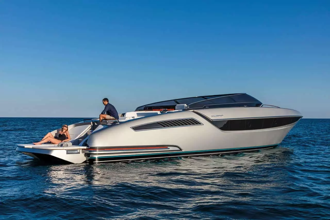 Riva Dolceriva exterior