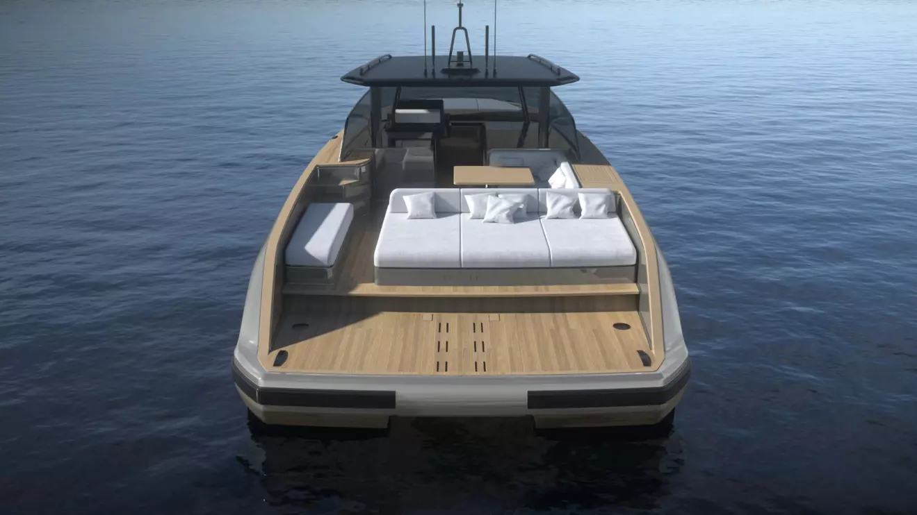 Bluegame BGF45-aft view.jpg