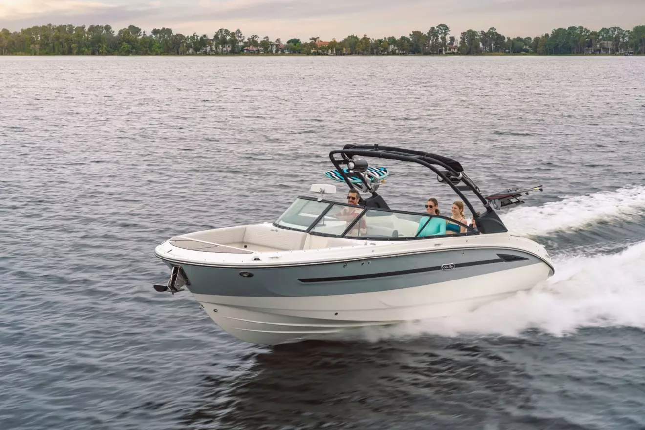 Sea-Ray-SDX-270-Surf-SDS270-cruising.jpg