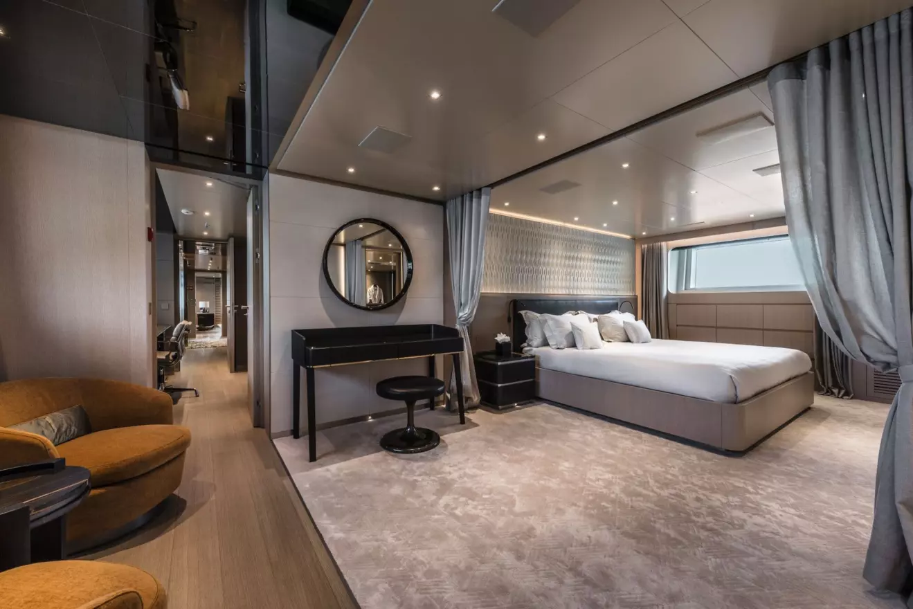 superyacht-tankoa-kinda-8.jpg