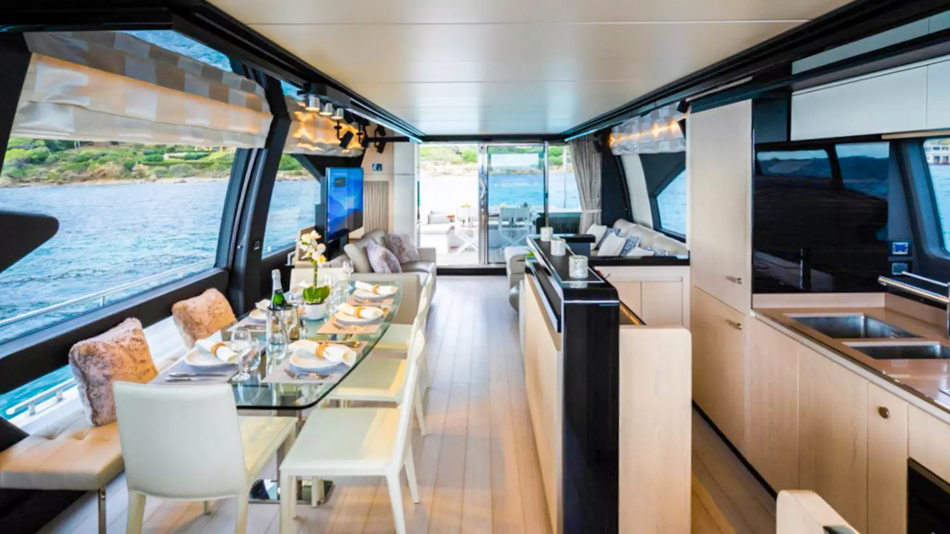 16-Azimut-72-Fly-Mineira-salon-3 _ _.JPG