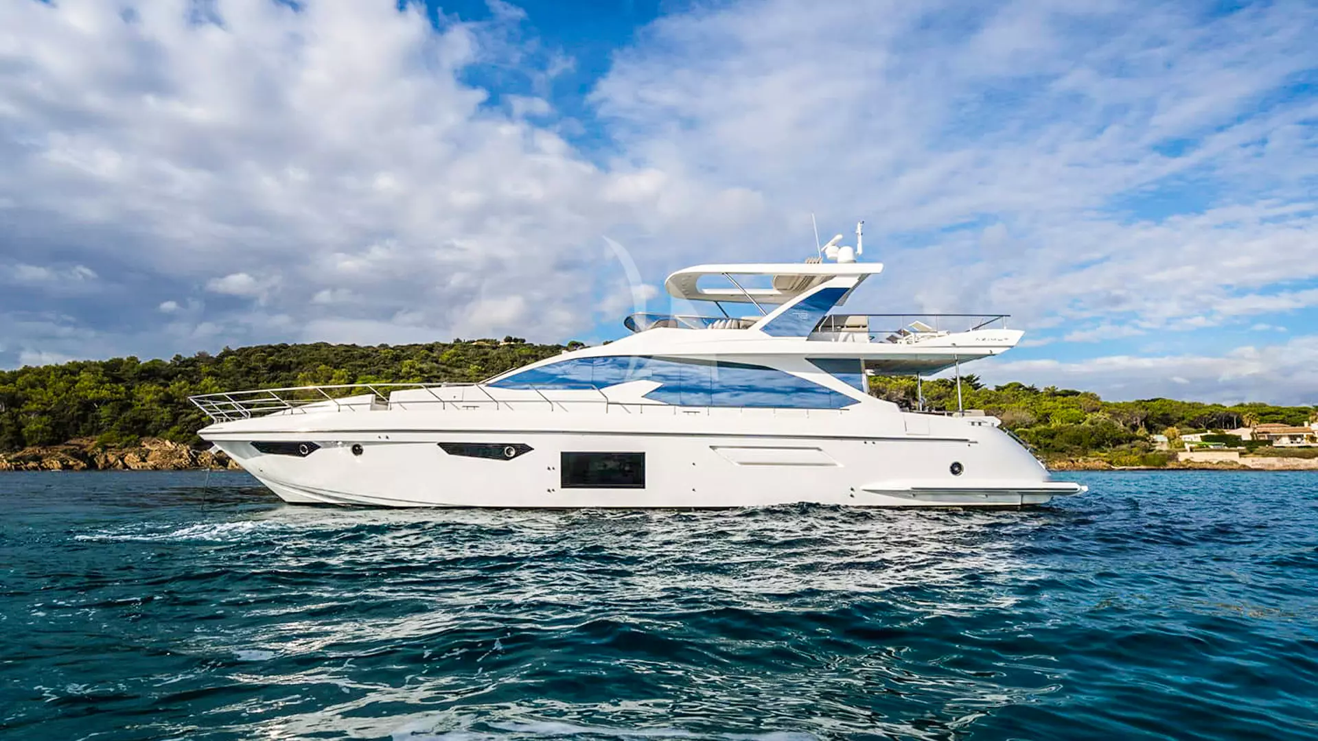 00-Azimut-72-Fly-Mineira-portside _ _.JPG