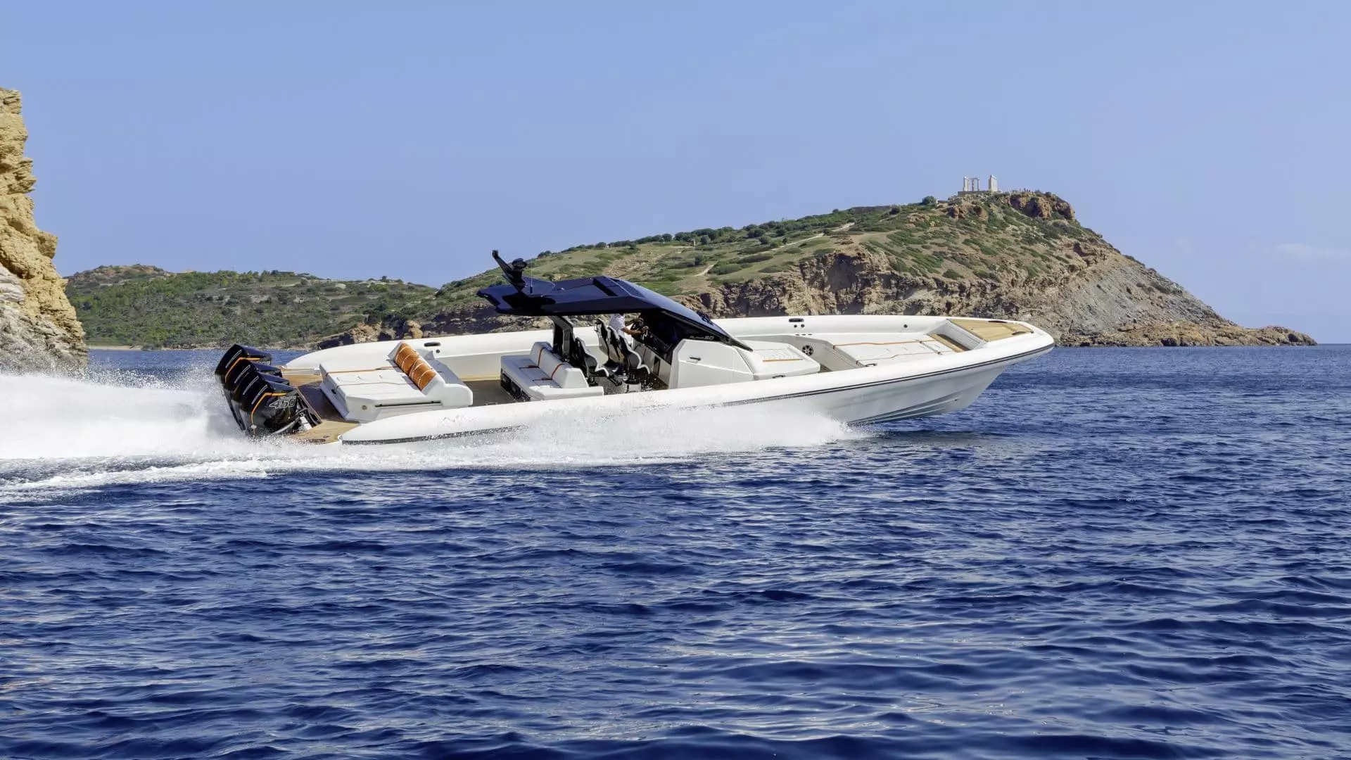 Technohull Introduces the New Sleek and Sporty Flagship Alpha 50
