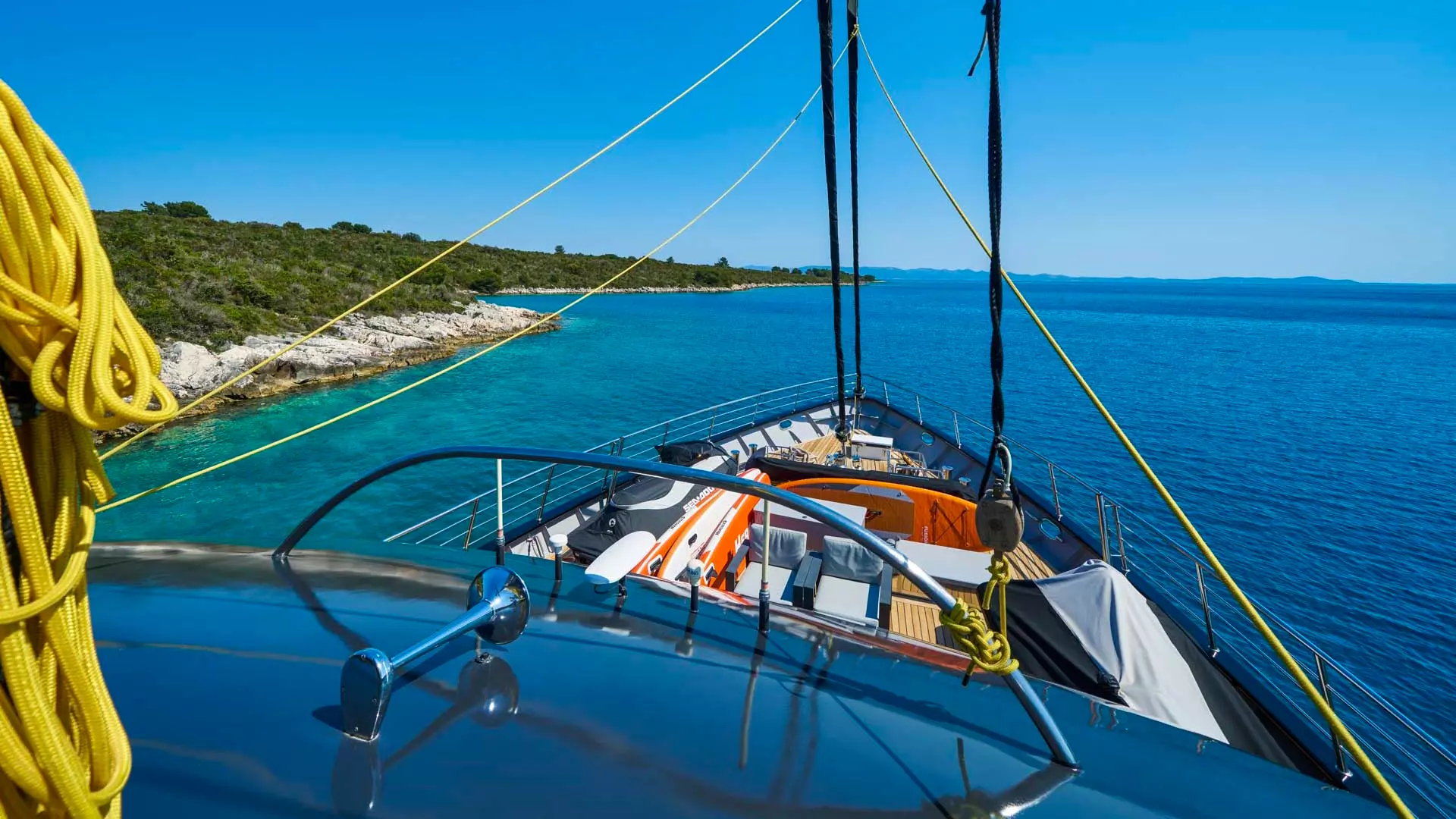 Foredeck of yacht