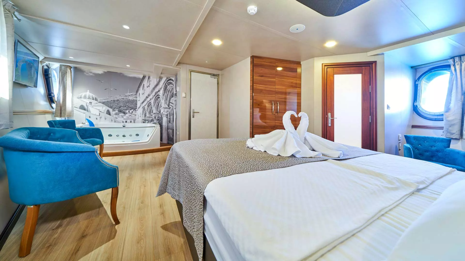 Casablanca-Master-suite.jpg