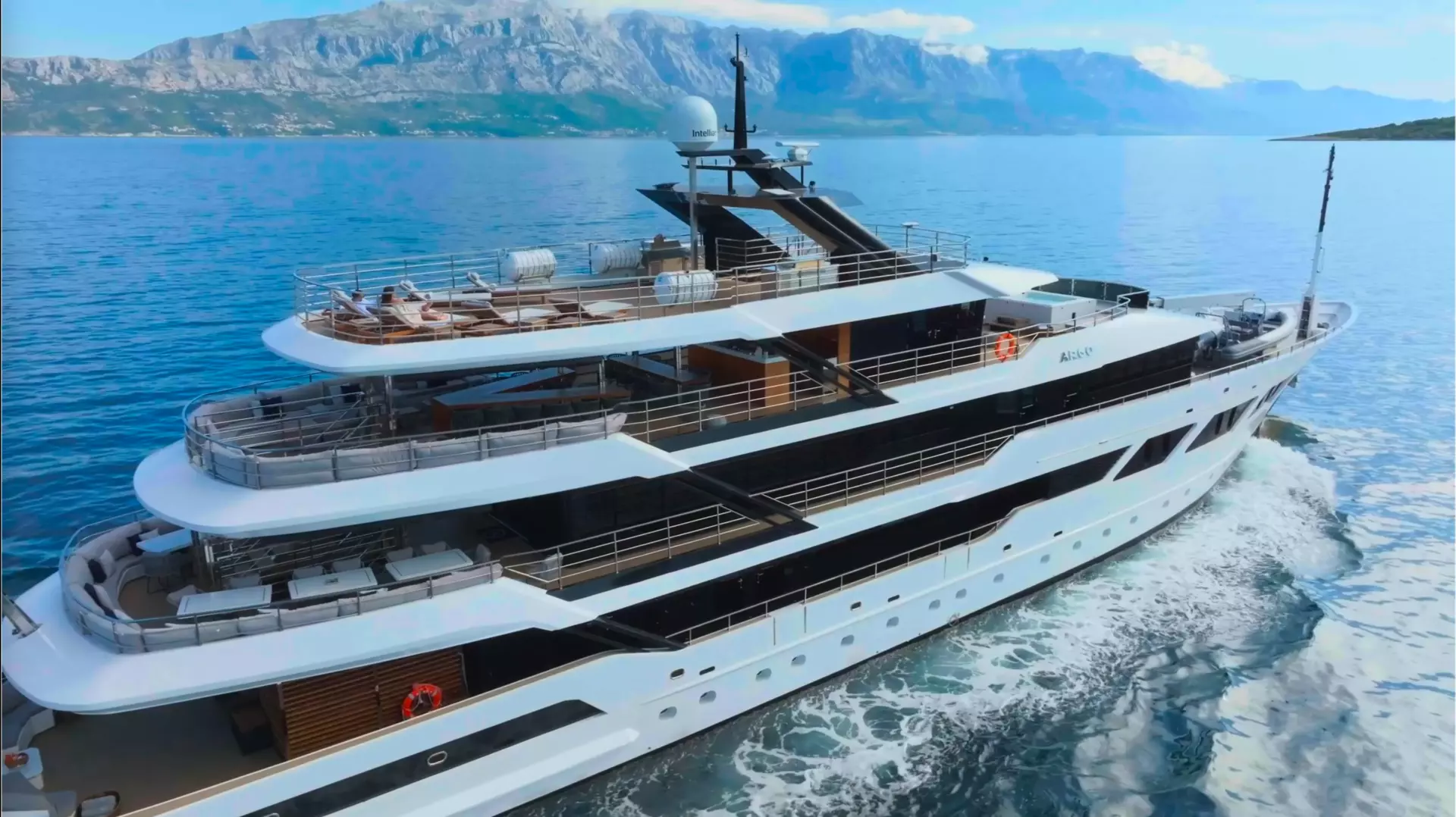 Luxury Cruisers