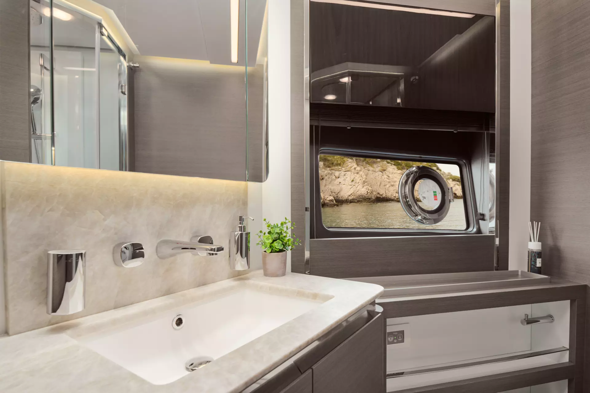 29-Myne-double-cabin-bathroom_.jpg