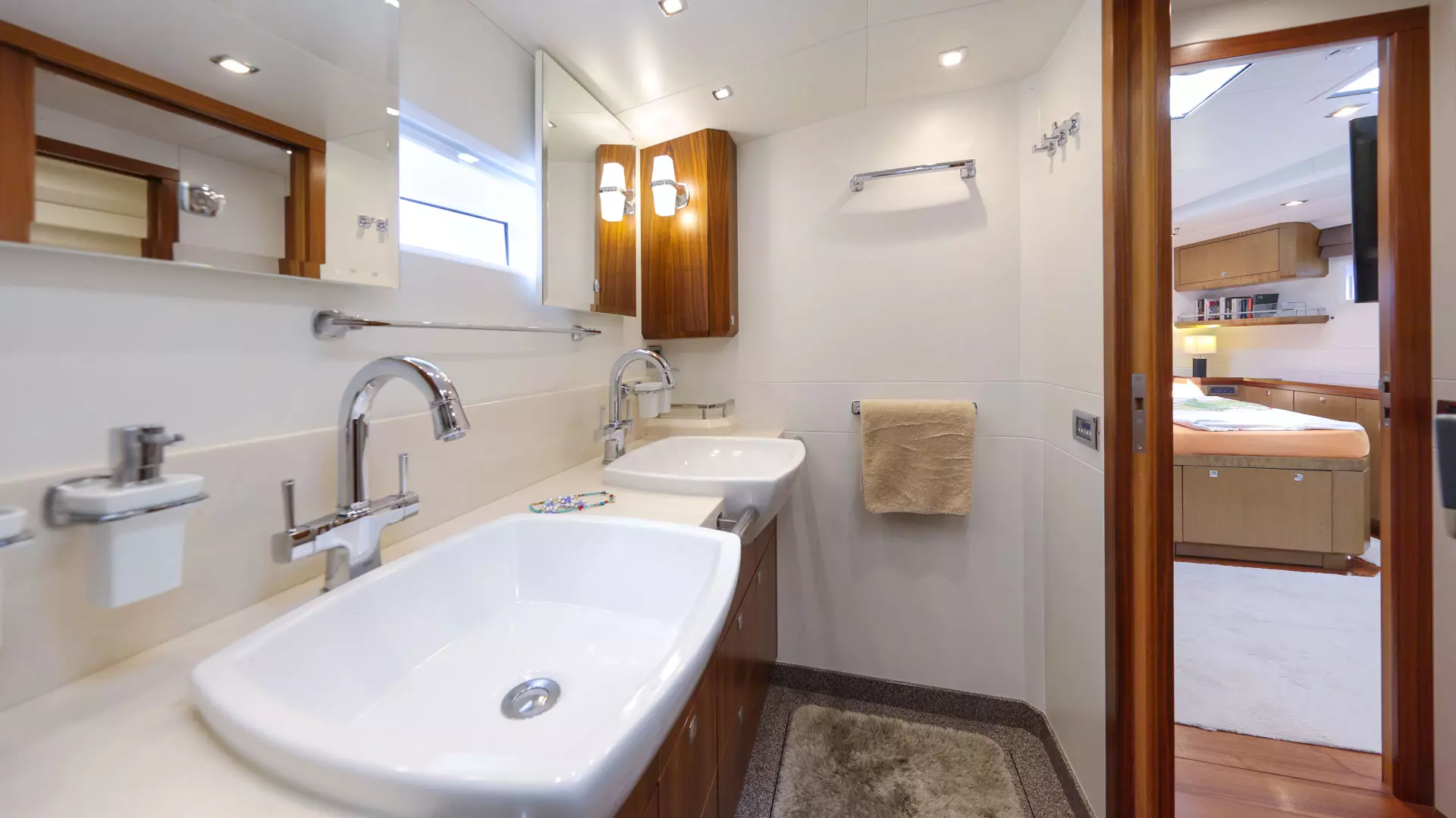 25-Bellkara-ensuite_.jpg