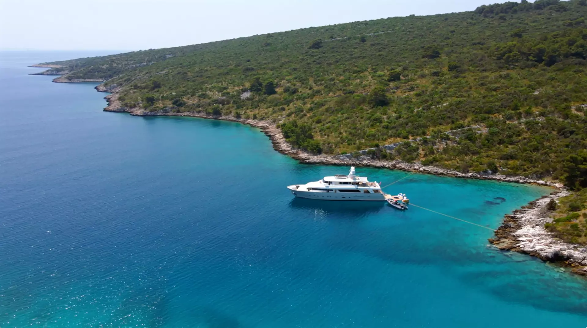 Luxury Yacht Klobuk Walkthrough