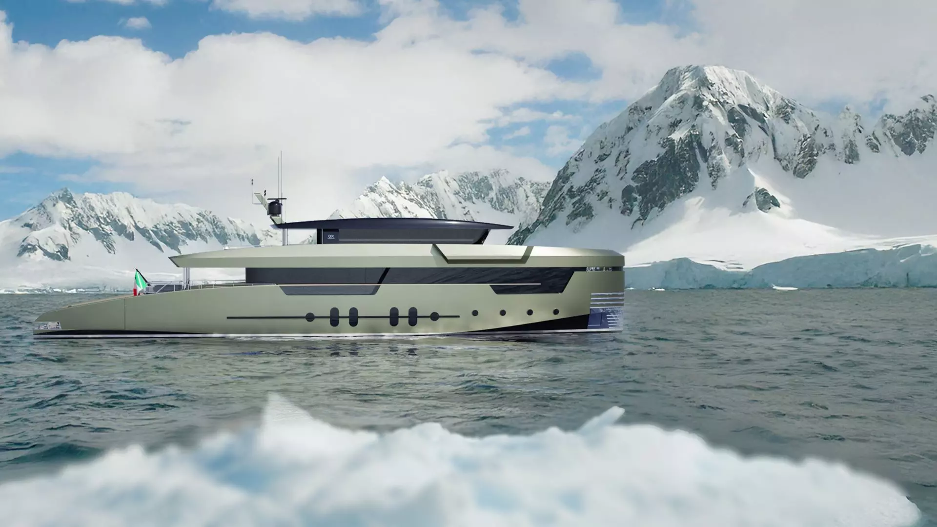 GX38 Voyager side view cruising