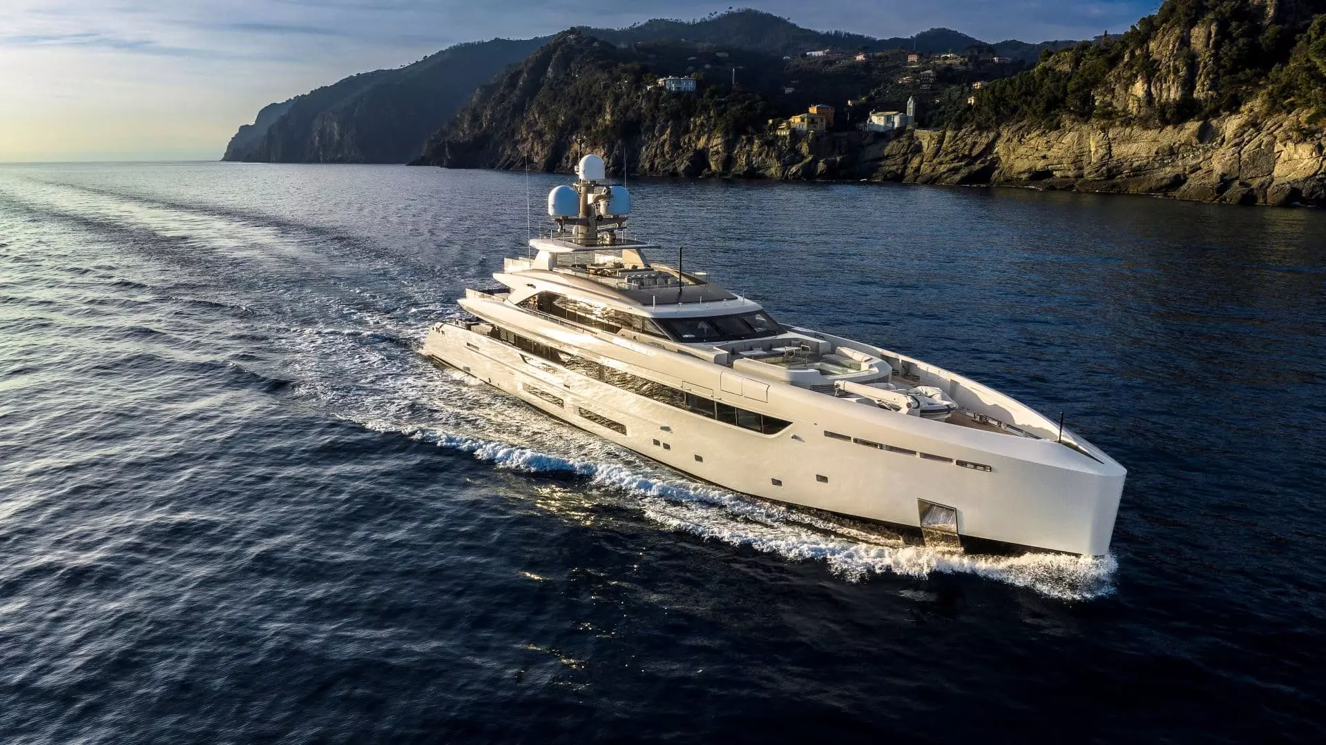 Meet 50m M/Y Kinda: Stylish Tankoa’s Hybrid Superyacht