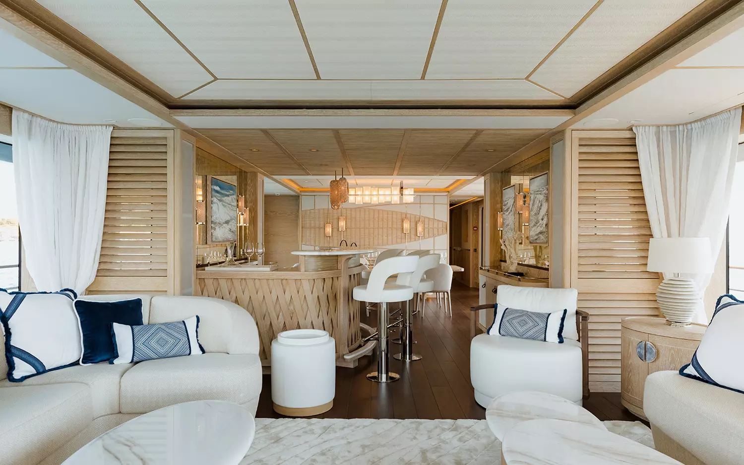 26 CALYPSO_Main Salon8.jpg