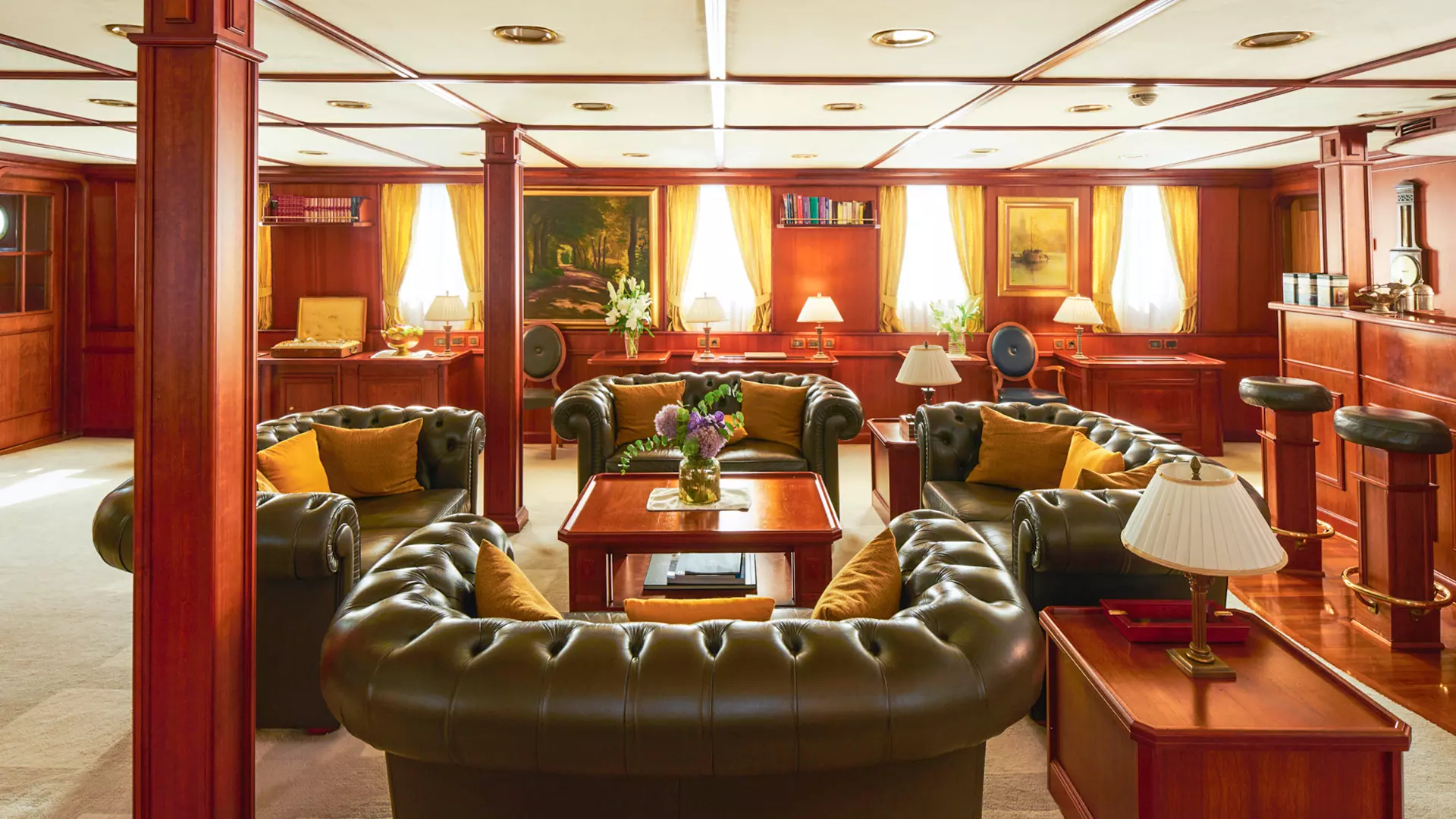 15-Seagull-II-saloon_ _.JPG