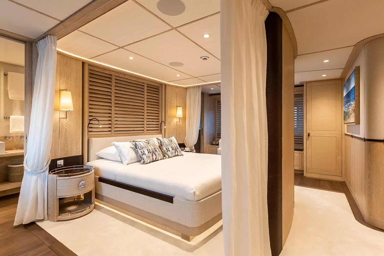 41 CALYPSO_VIP cabin.jpg