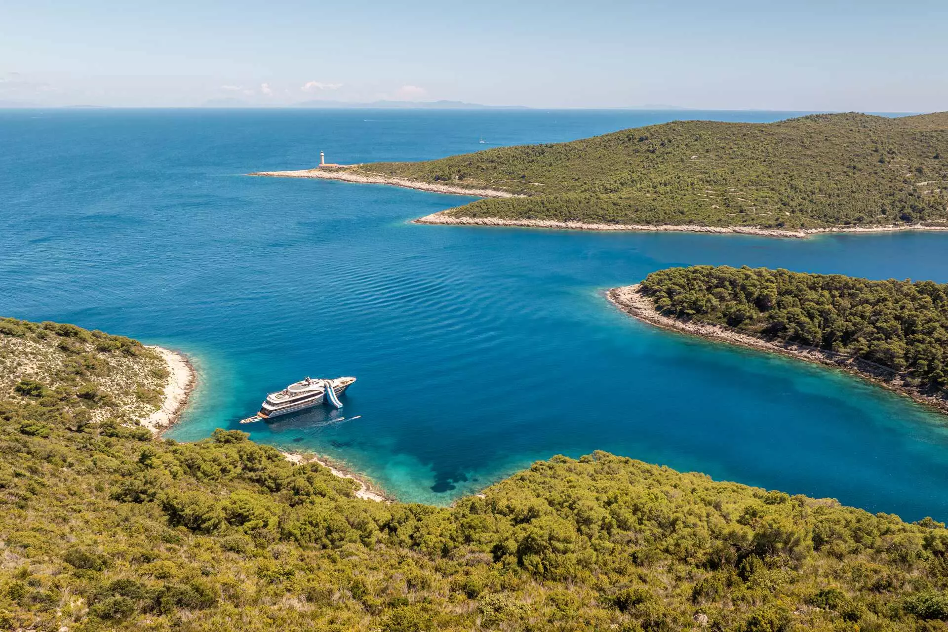 6. BELLA Anchored.jpg