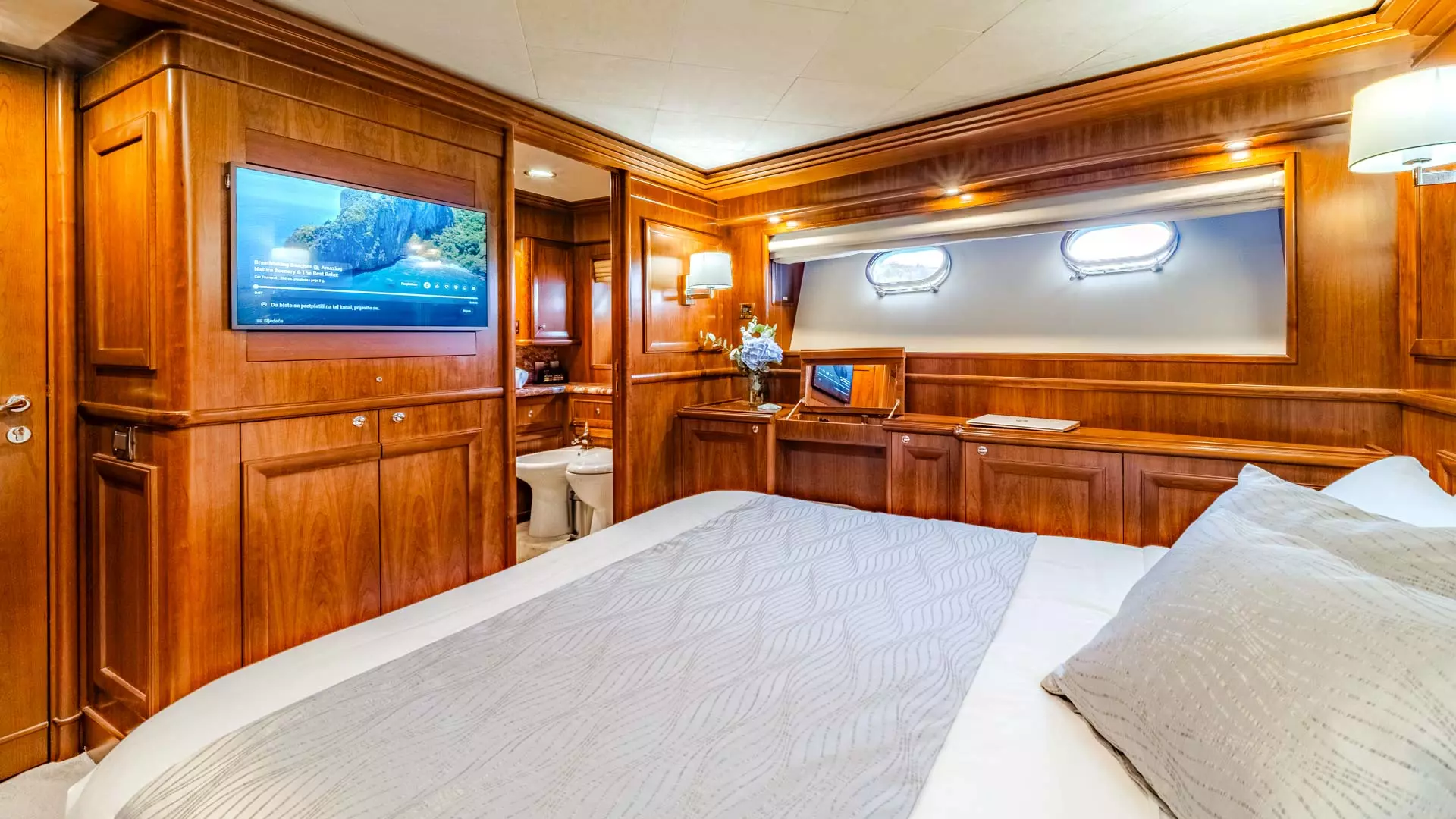 33-Klobuk-Double-cabin_.jpg