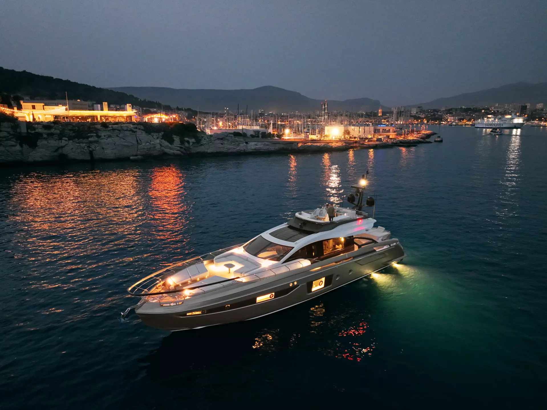 19-Myne-nigh-time-port-side_.jpg