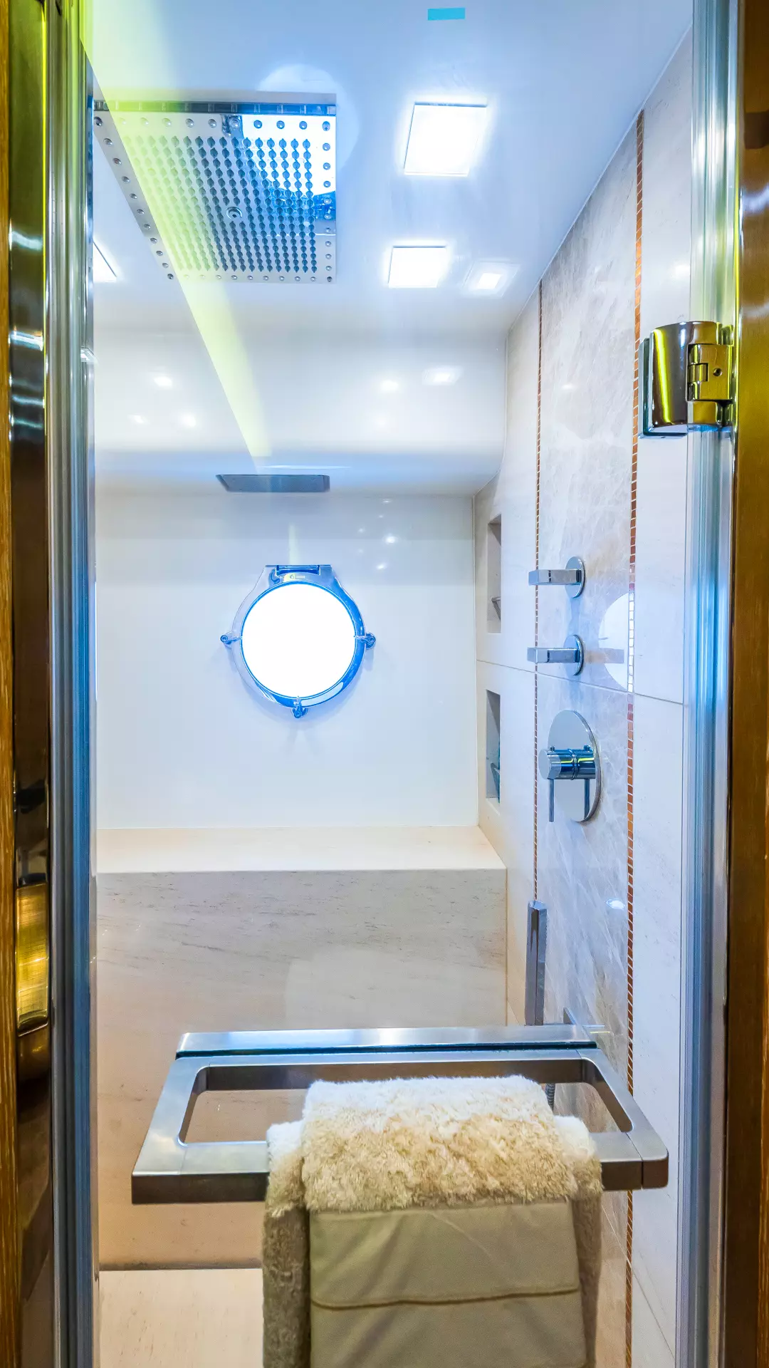 20-GIORGIO-Master-ensuite-shower_.JPG