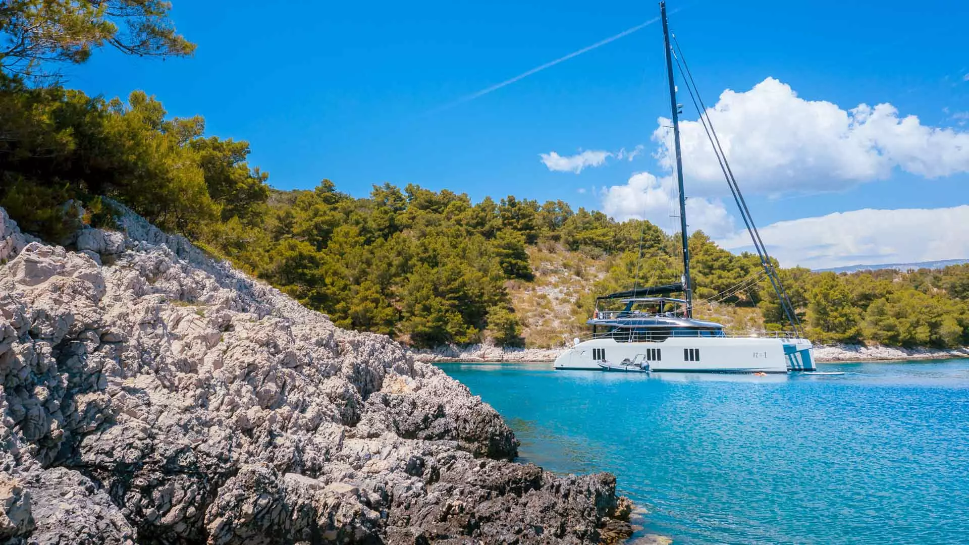 Sunreef 70 Eco Anchored.jpg