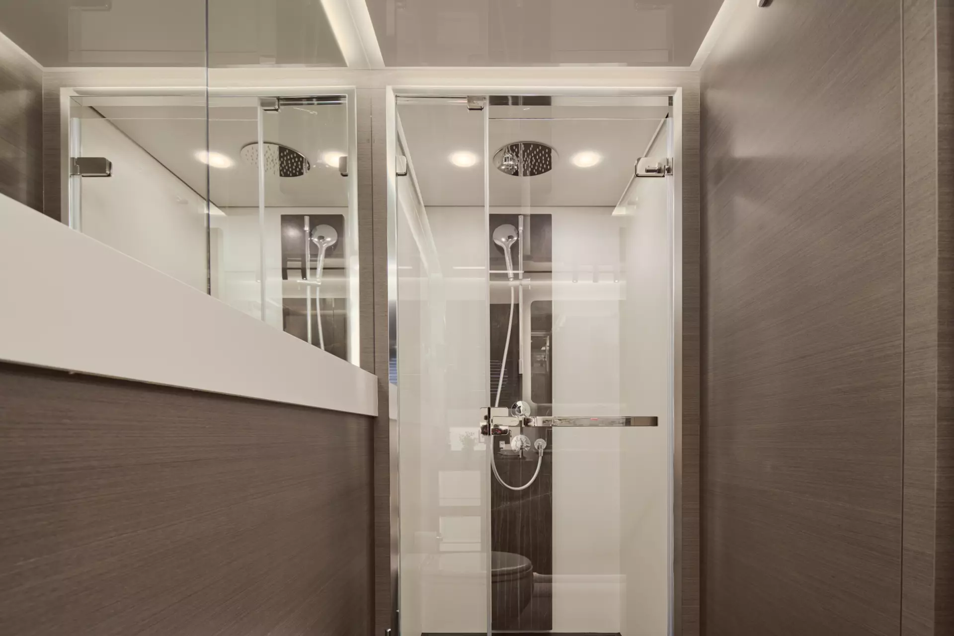 27-Myne-master-shower_.jpg