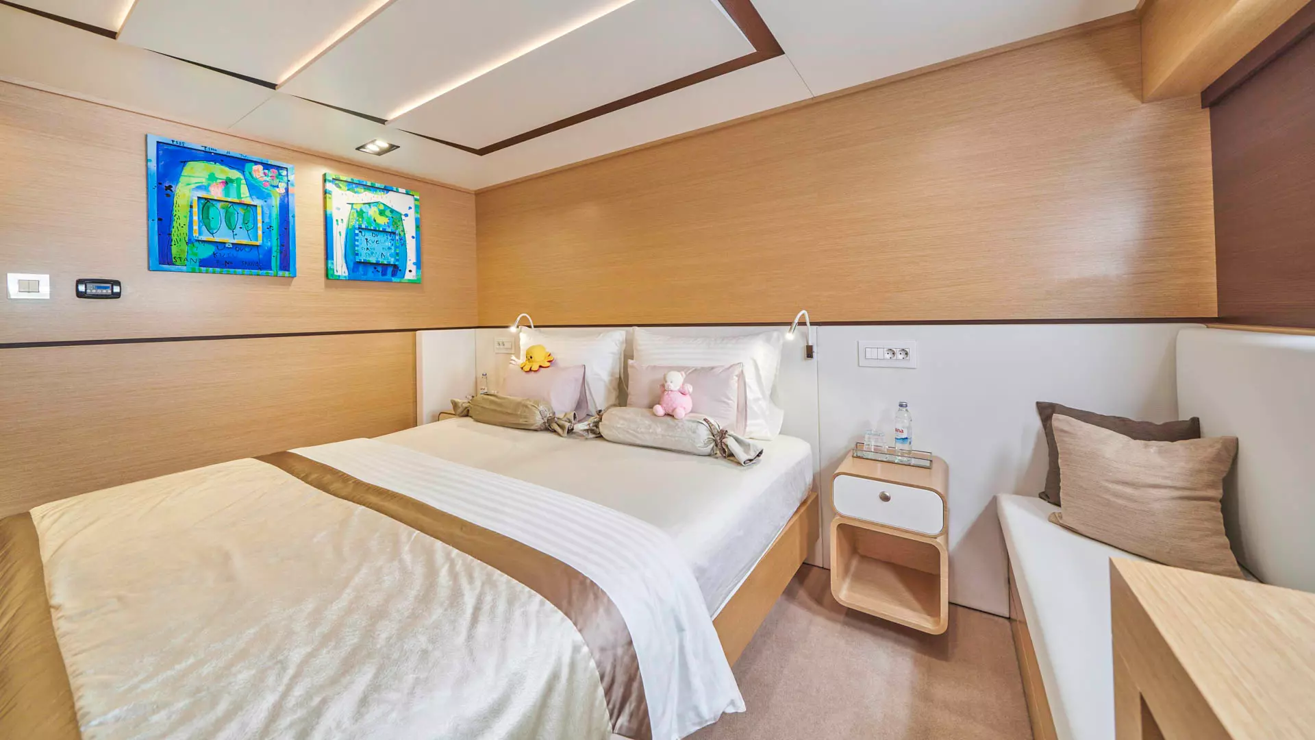 31-Omnia-Convertible-cabin-2 _ _.JPG