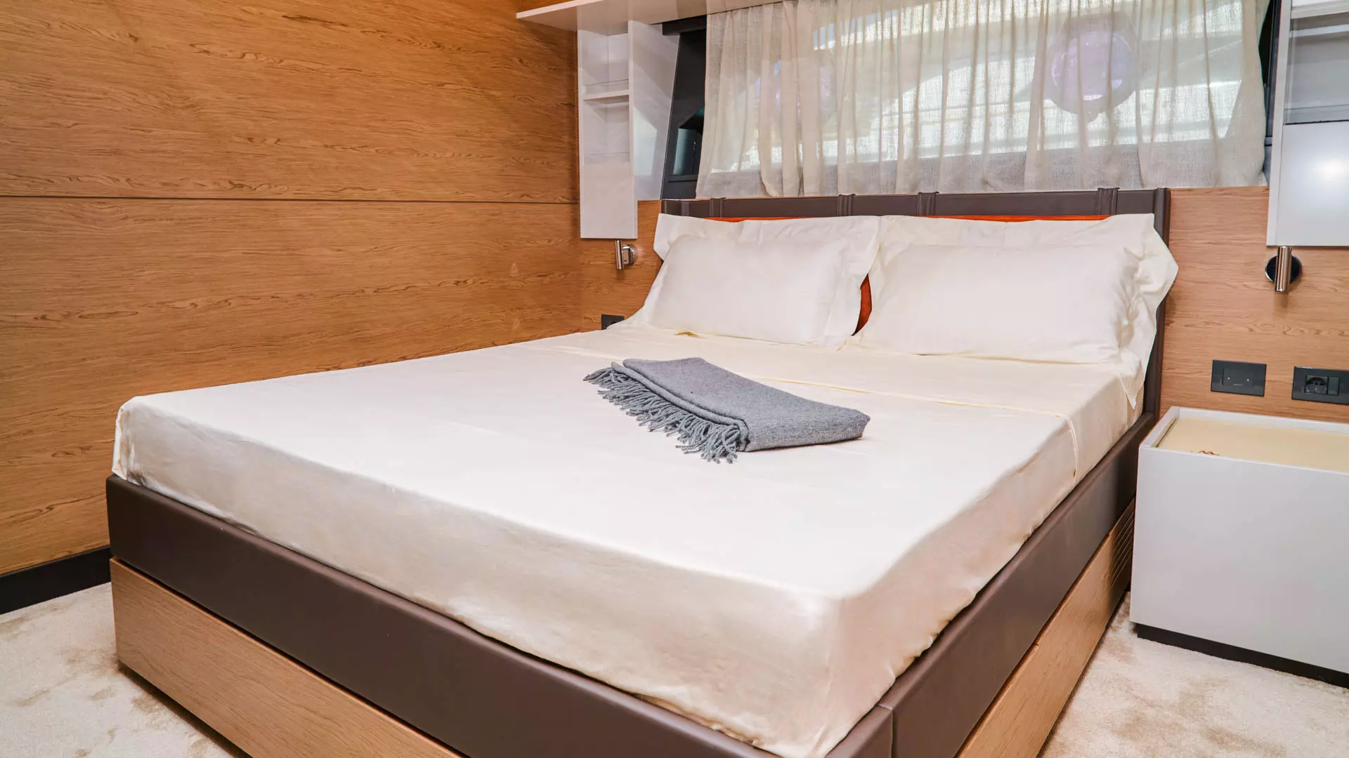 24-Madra-II-Double-cabin_.jpg