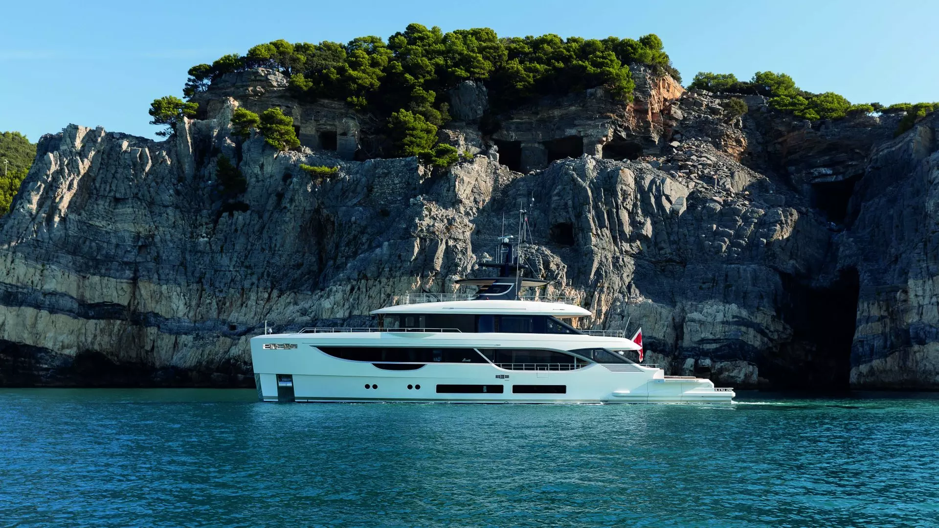 Benetti Oasis 34M: Superyacht That Promises Limitless Freedom