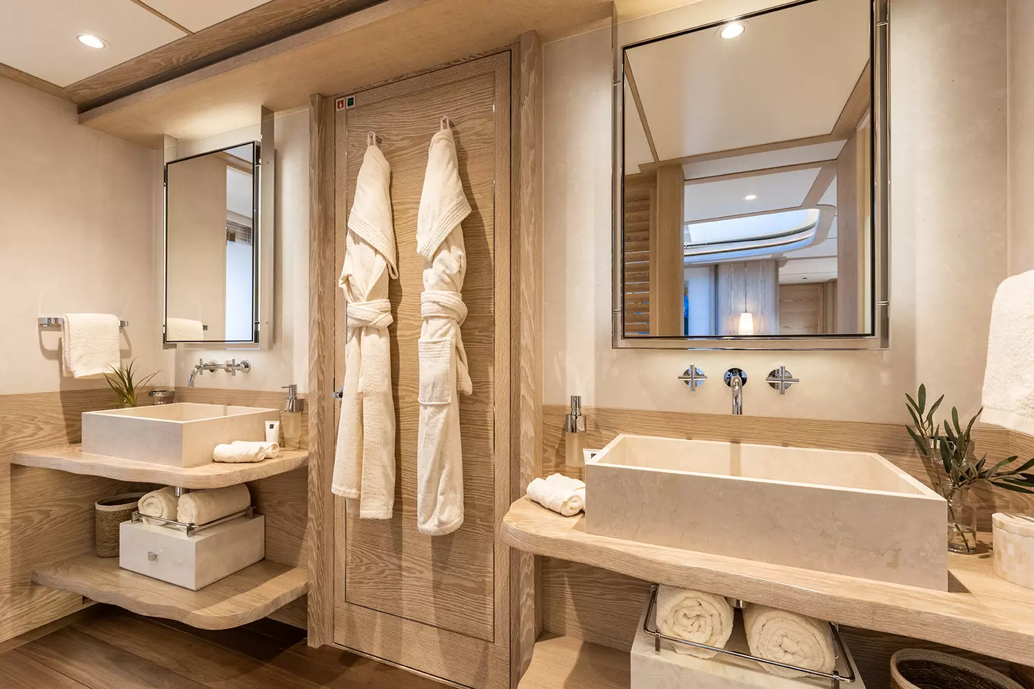 28 CALYPSO_Master cabin bathroom3.jpg