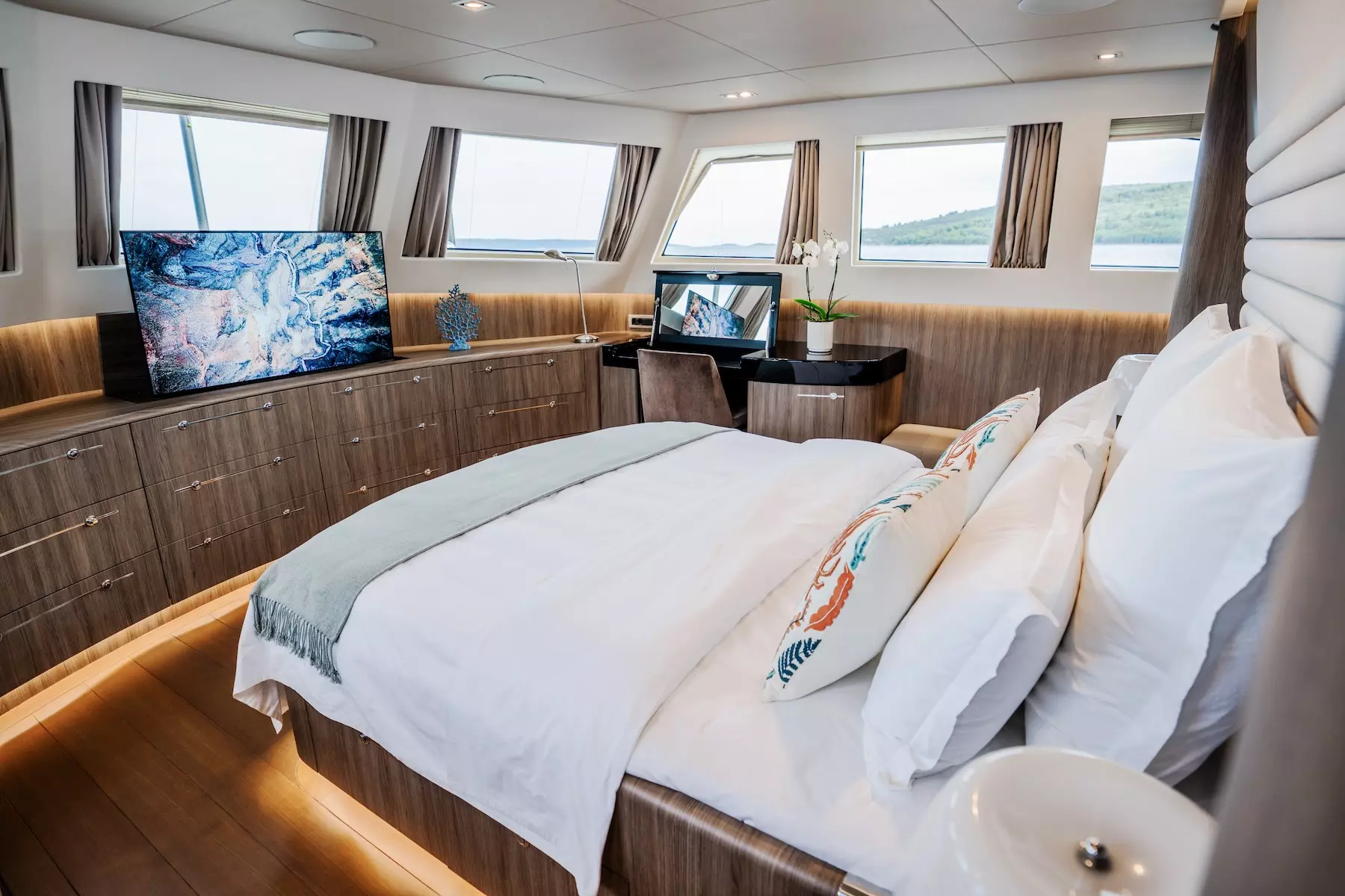 27-Dream-master-cabin-view_.jpg