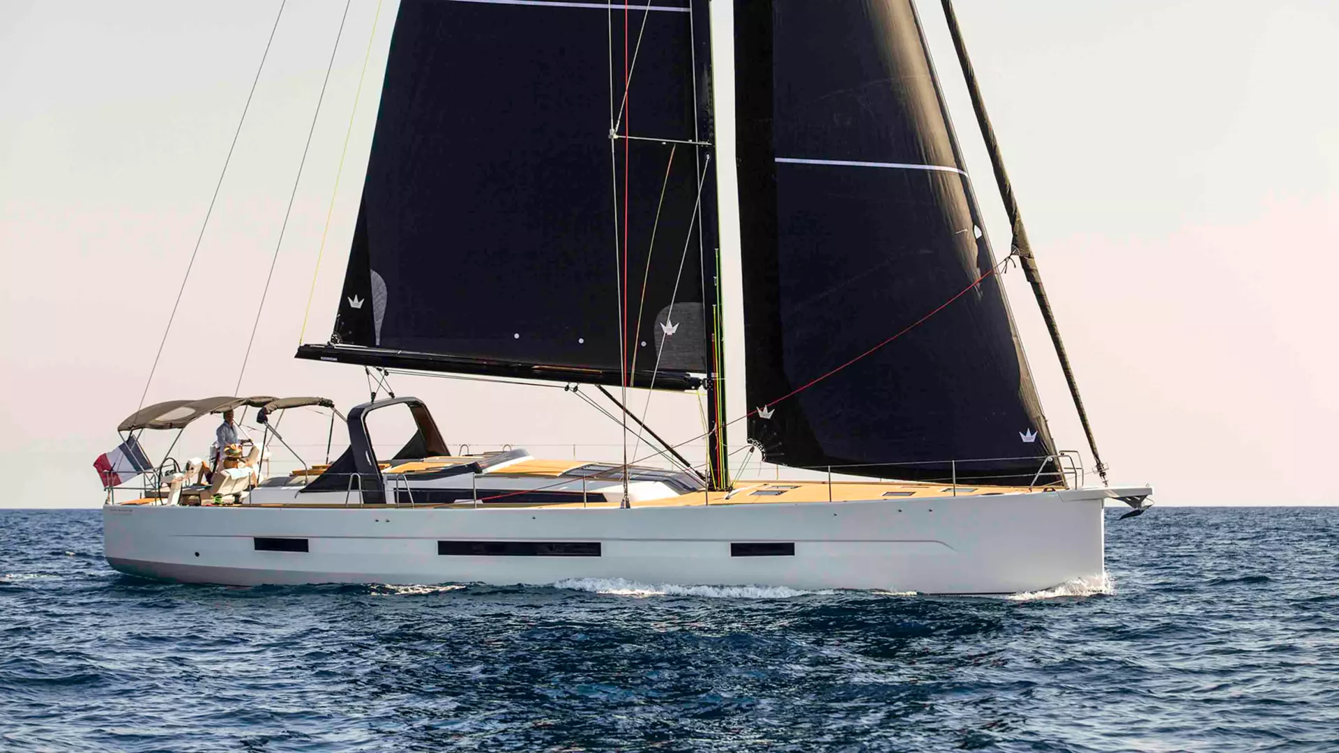 00-Dufour-63-Exclusive-sailing.jpg