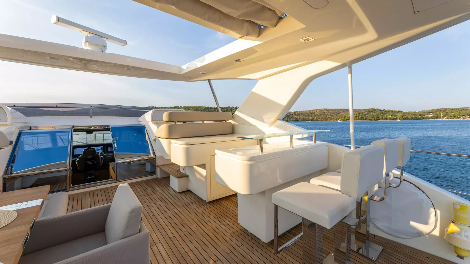 22-Morning-Star-flybridge_.jpg