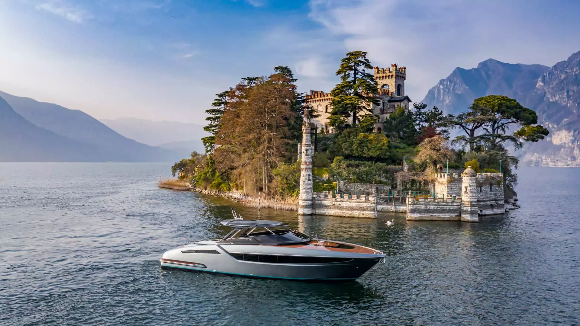 Riva Dolceriva With Hard Top: A Marvel of Design