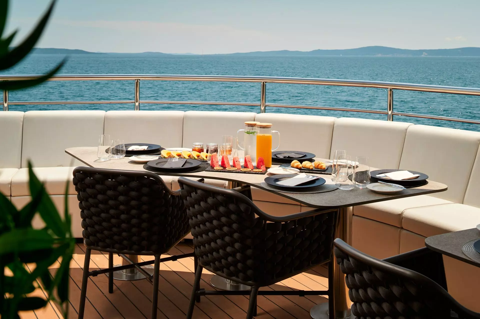 03 - Exterior Upper Deck Aft (2).jpg