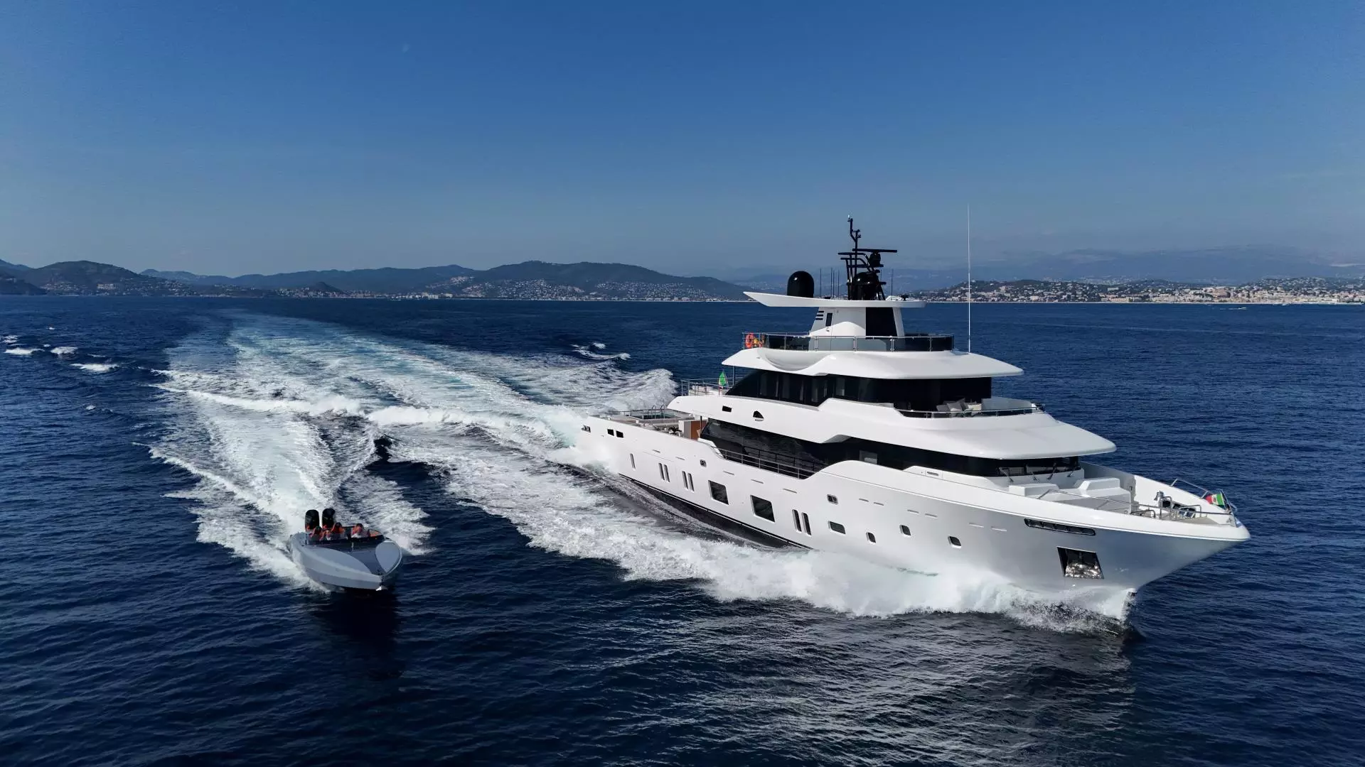 Canados Oceanic 143 Review: Imagination Becomes Reality