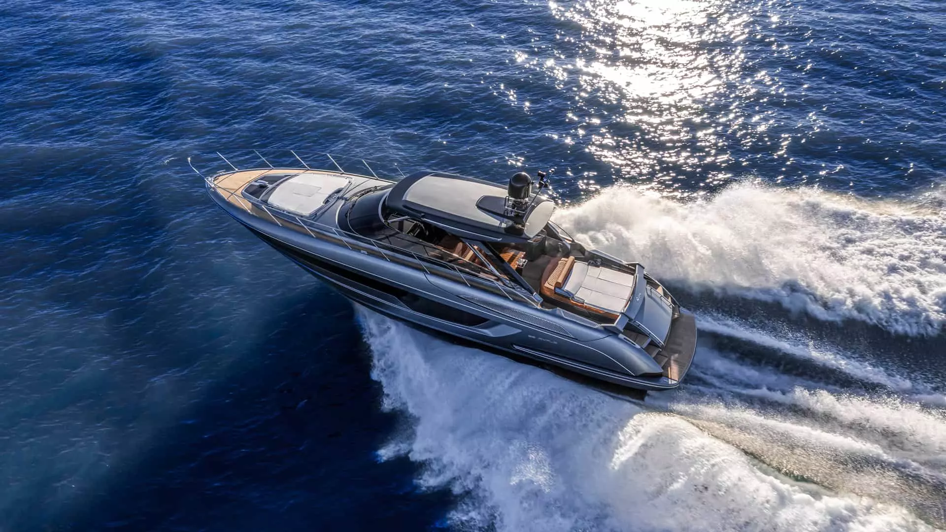 Riva 56 Rivale Hard Top: A Paradigm of Comfort