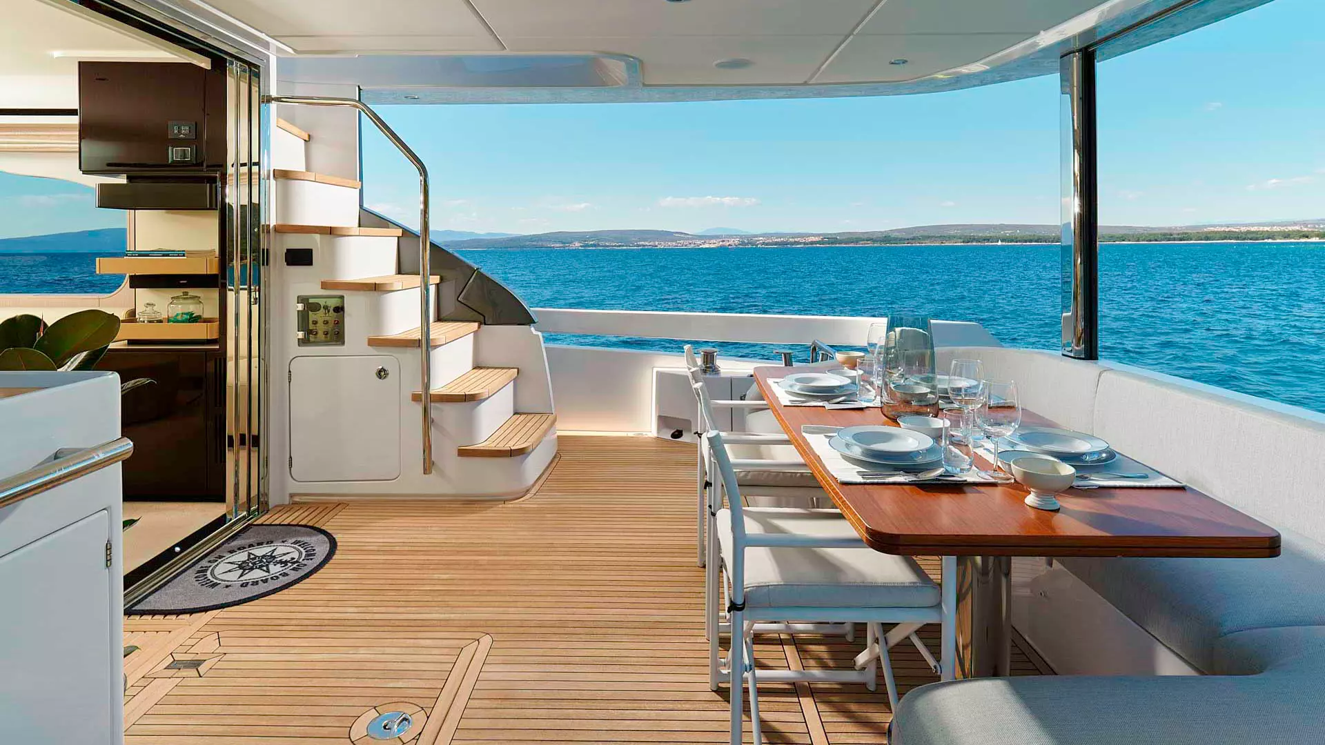 18 OMR Group outside lounge area1 _.JPG