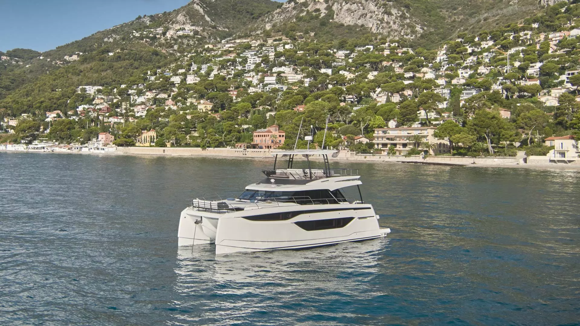 Prestige M48 anchored in Croatia
