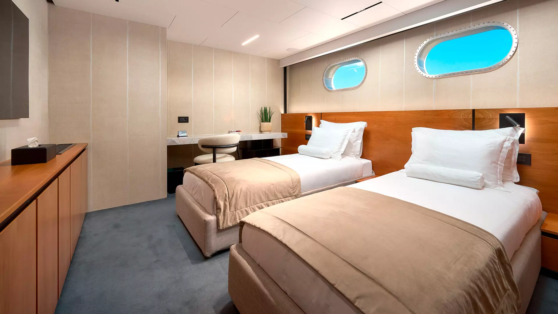 44-Marallure-convertible-cabin_.jpg