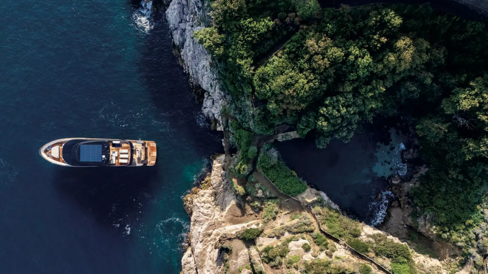 Apreamare Yachts: Italian Style, Craftsmanship & Innovation