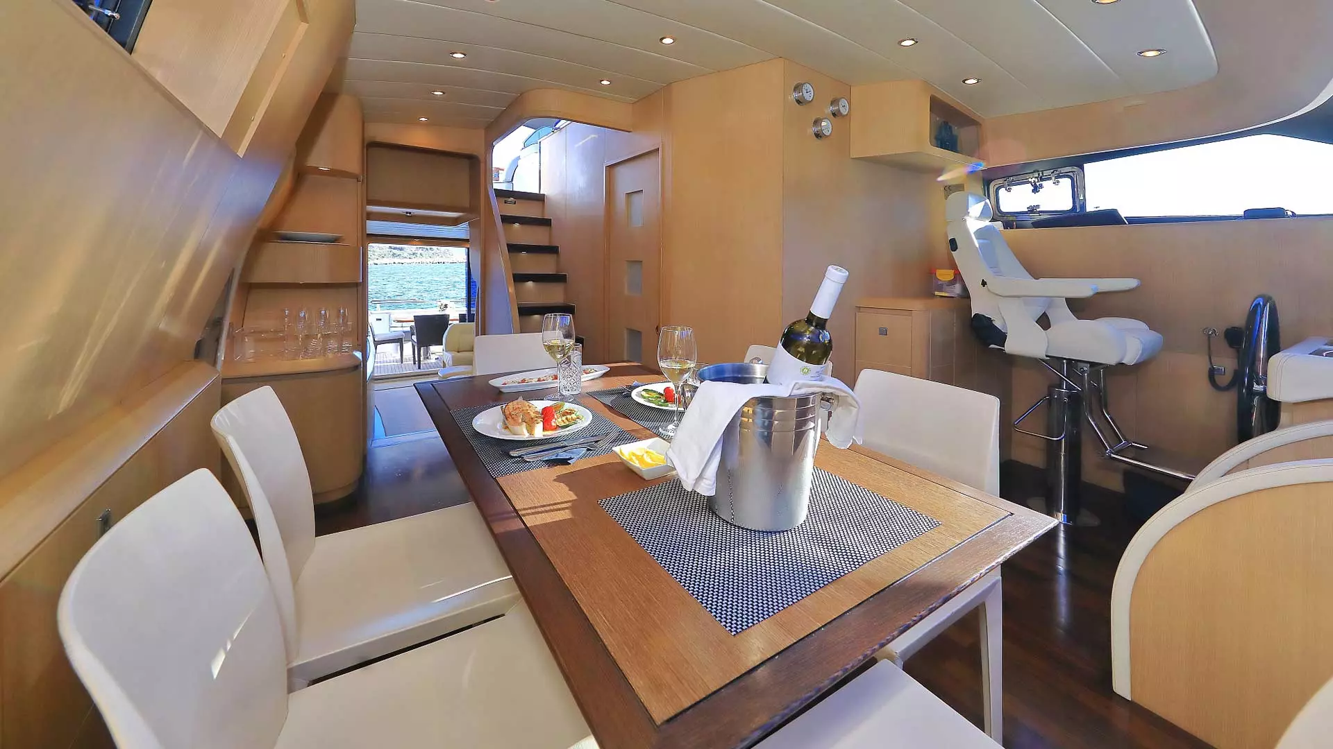 25--HOPE-dining-area.jpg