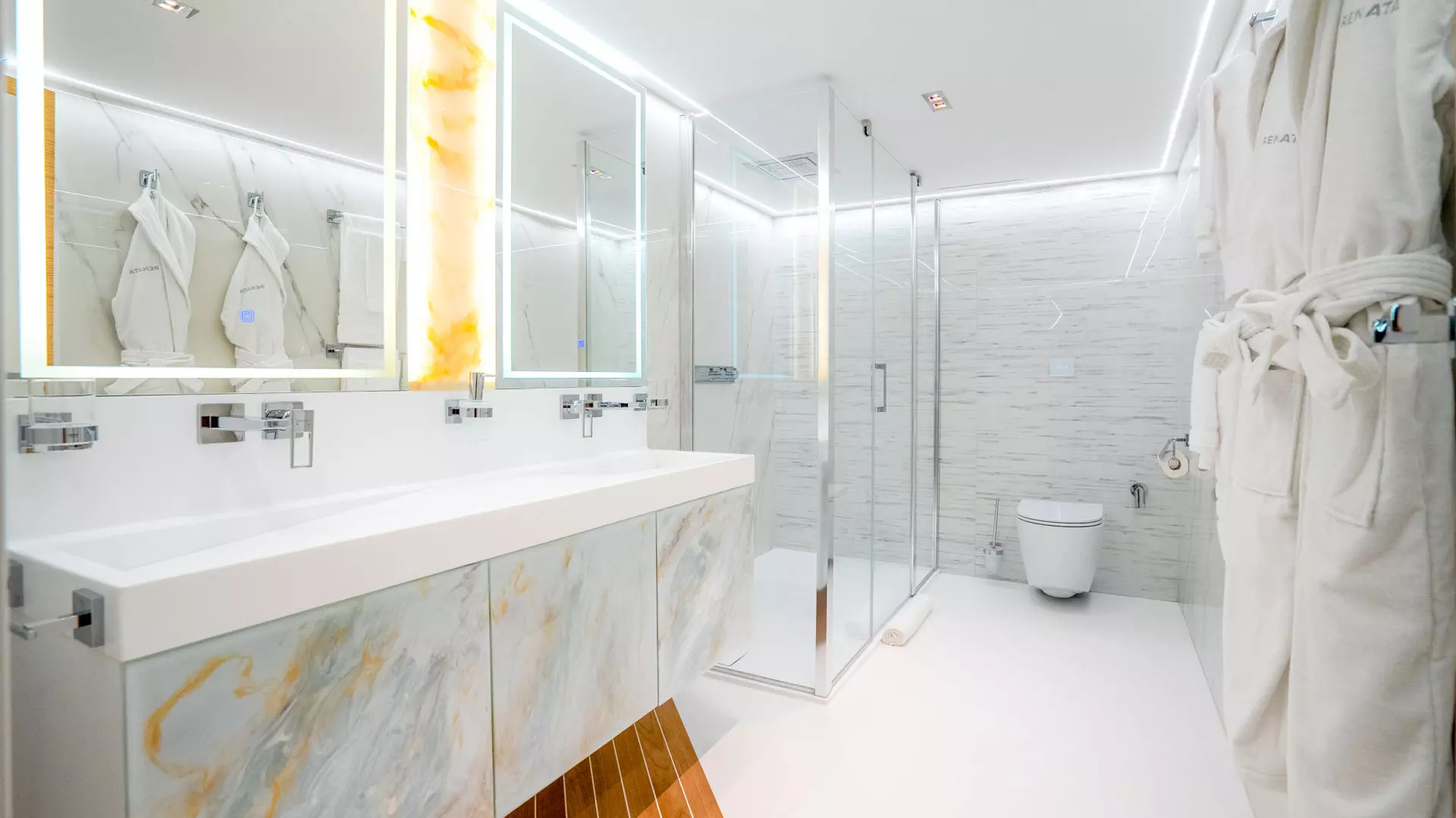 39-Renata-Twin-stateroom-ensuite_.jpg