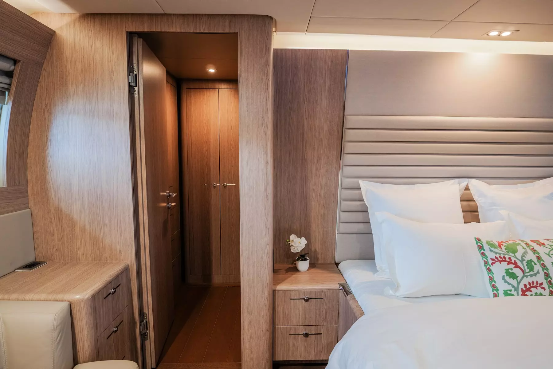 32-Dream-VIP-cabin-view_.jpg