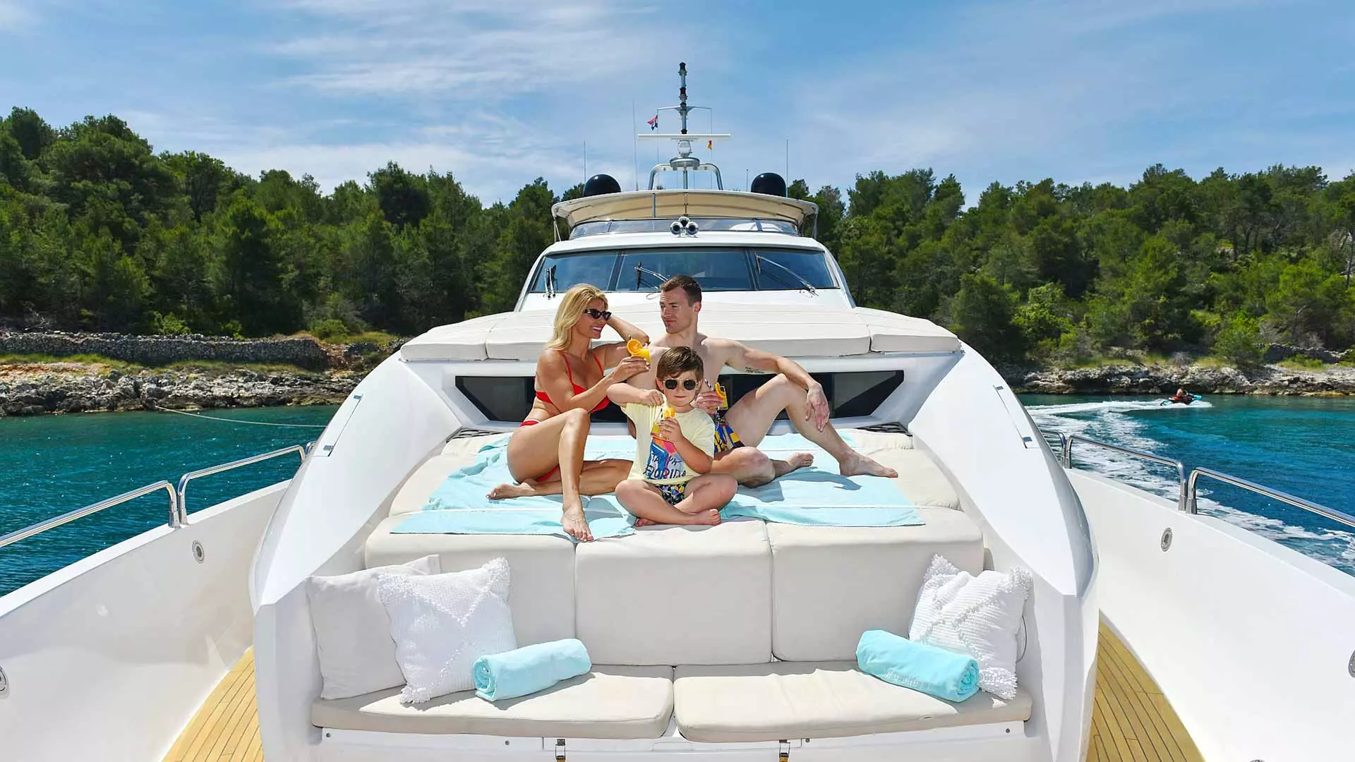 09--Baby-I-foredeck.jpg