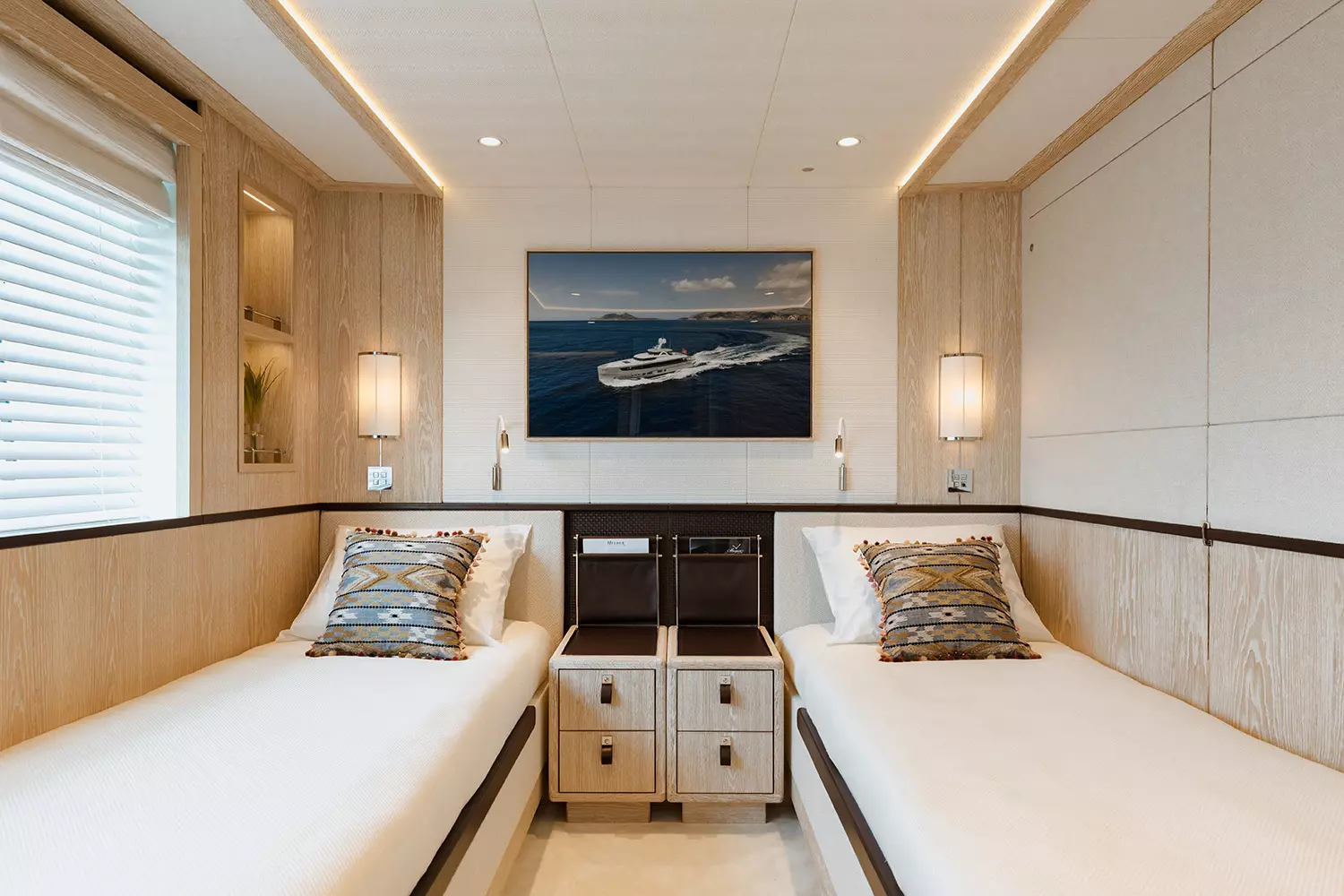 38 CALYPSO_Twin cabin.jpg