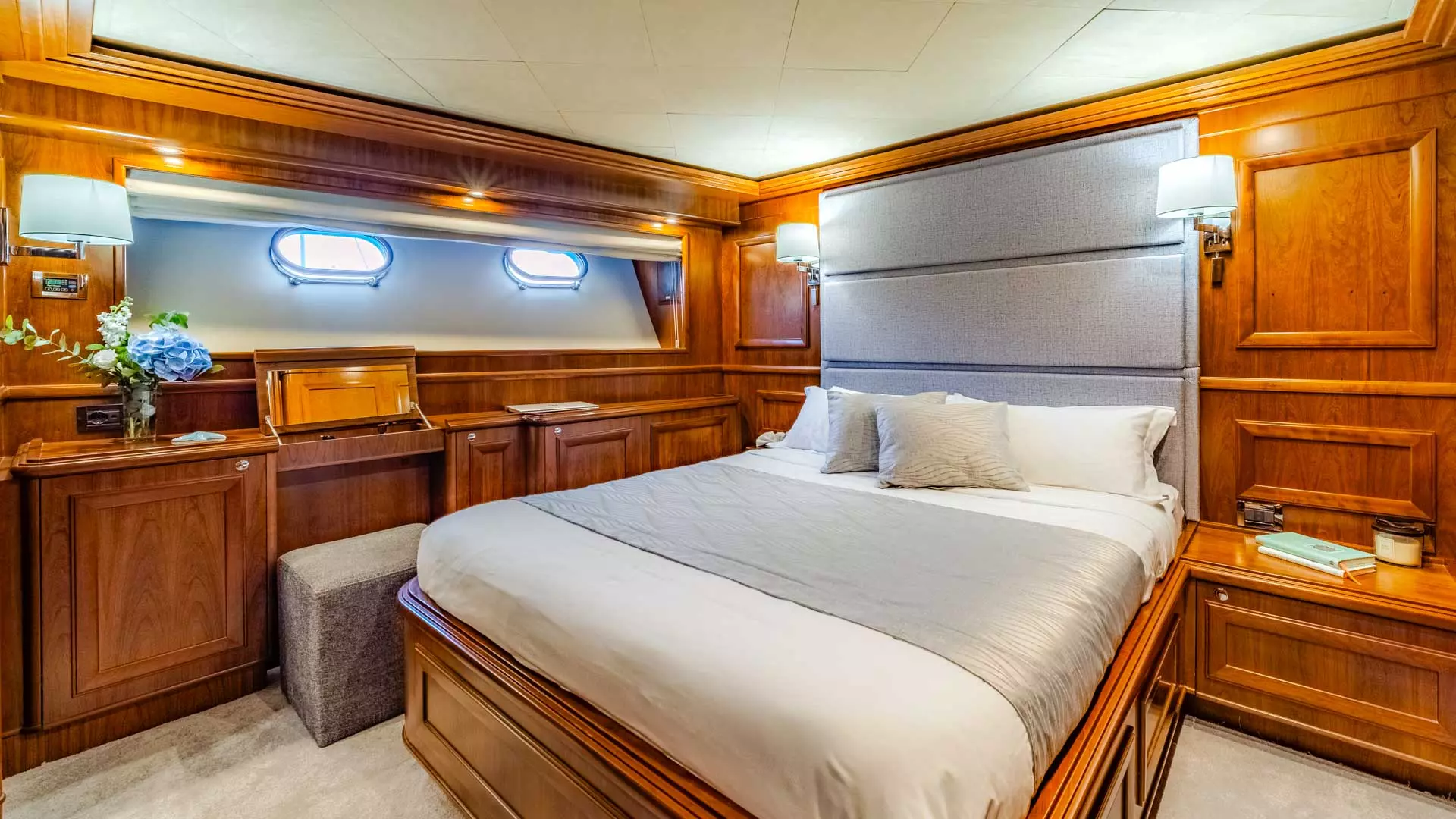 32-Klobuk-forward-double-cabin_.jpg