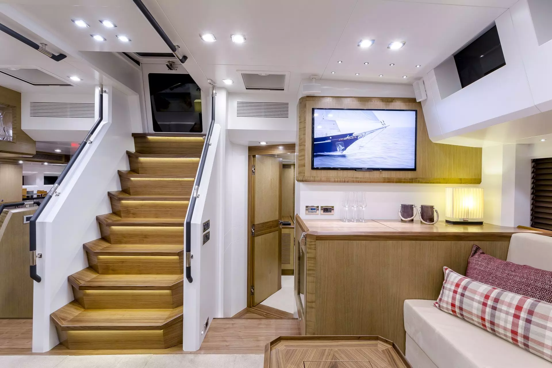 14-Bellkara-view-towards-aft_.jpg