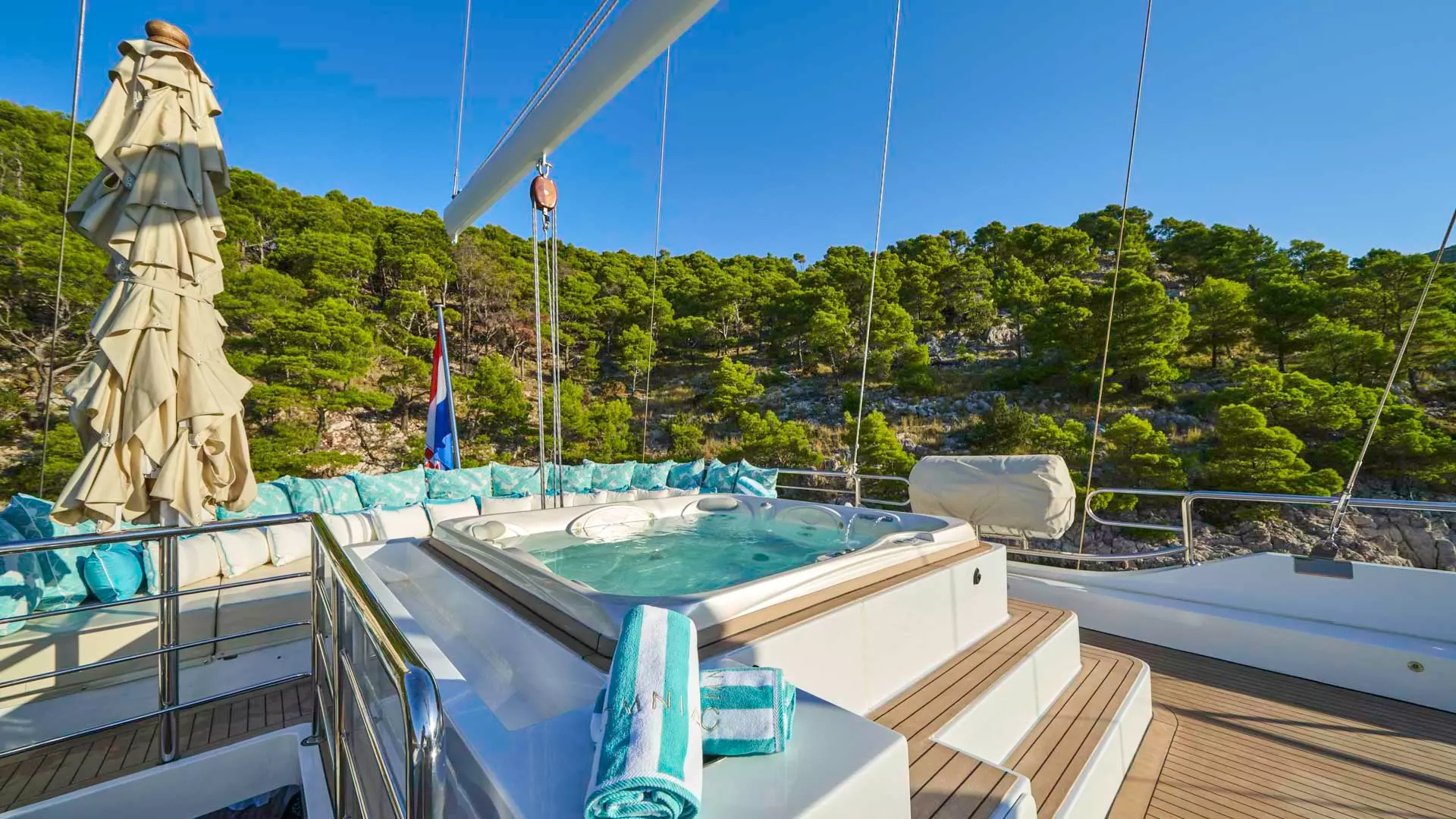 03-Omnia-Jacuzzi _ _.JPG