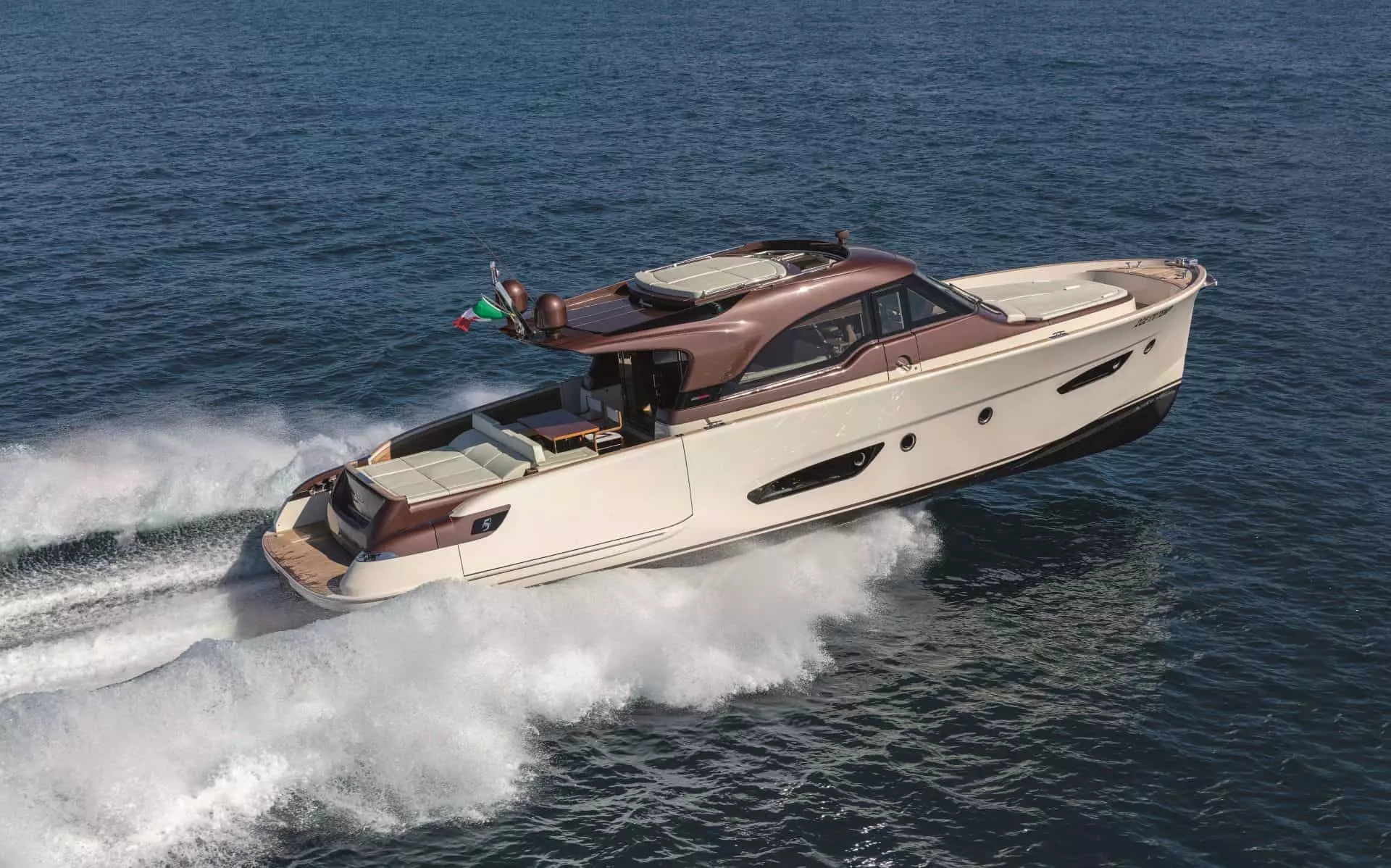 Solaris 55 Power Review: Welcome Refreshing Breeze