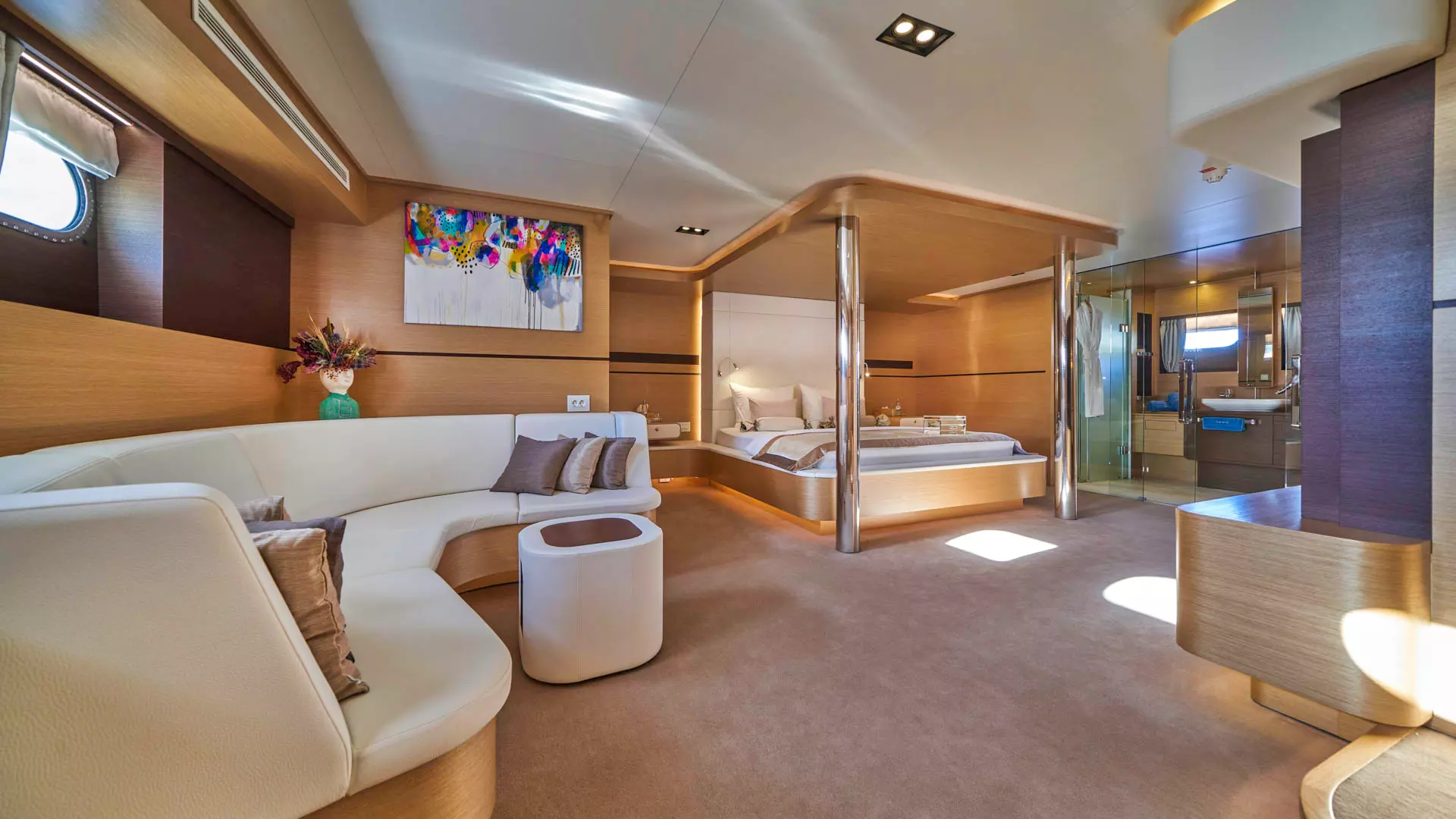 18-Omnia-Master-cabin _ _.JPG