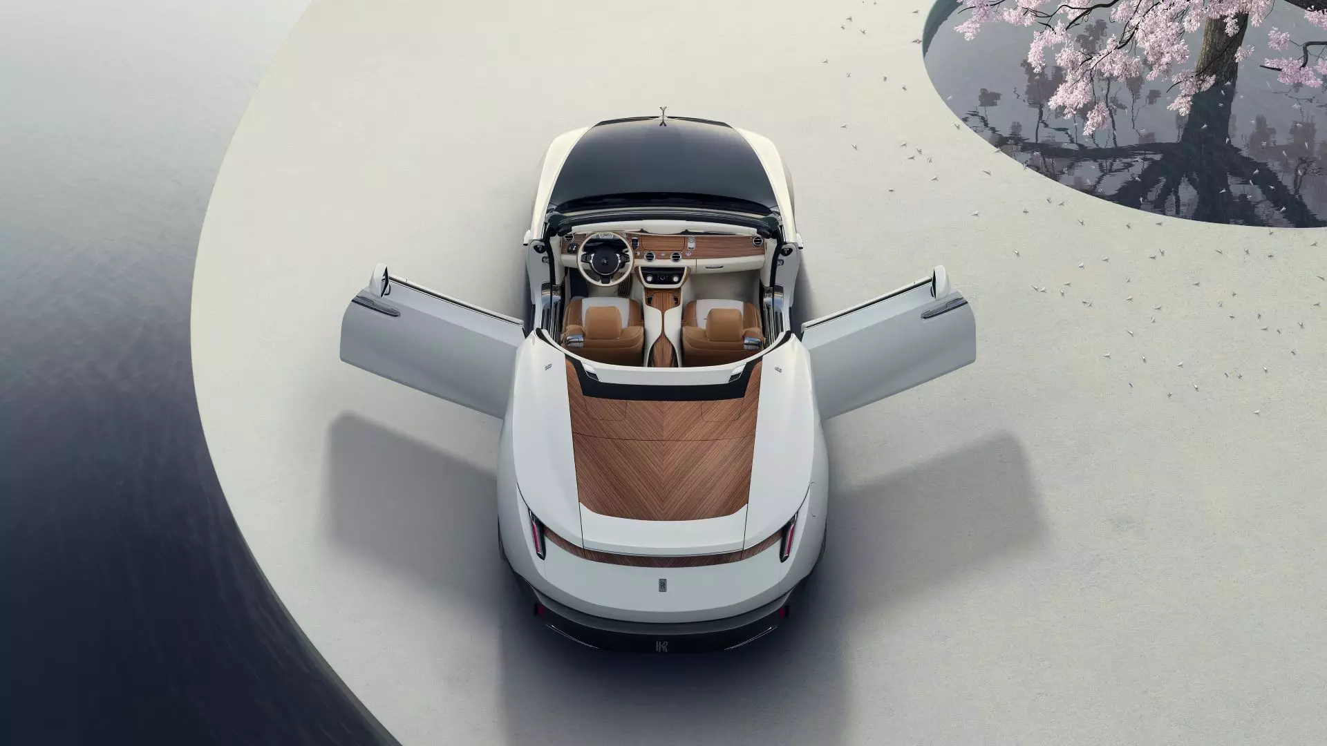 Ashore Elegance: Discovering the Automotive Counterparts to Yachting Luxury